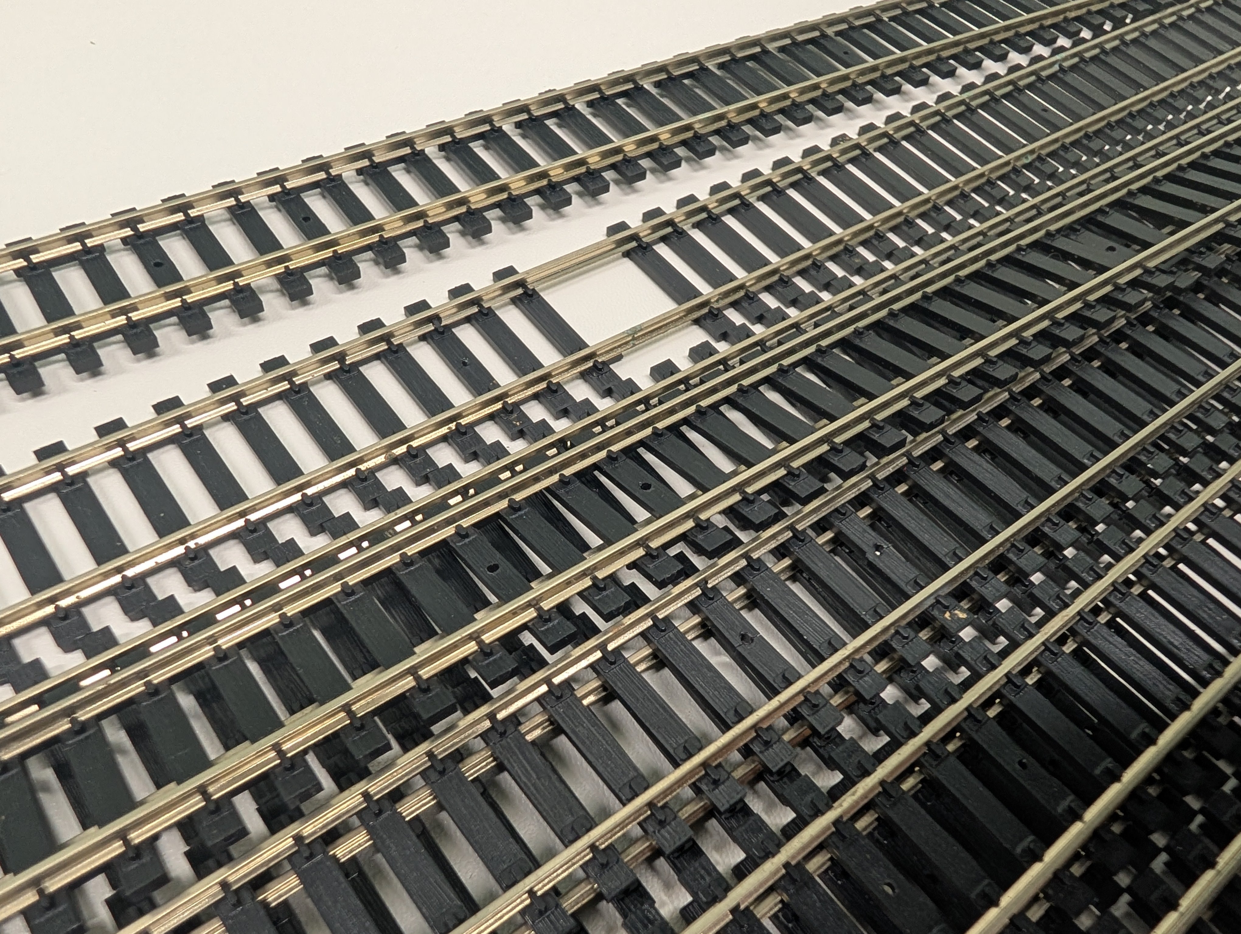 USED Atlas HO Scale Flex Track, Code 100 (12 pcs)
