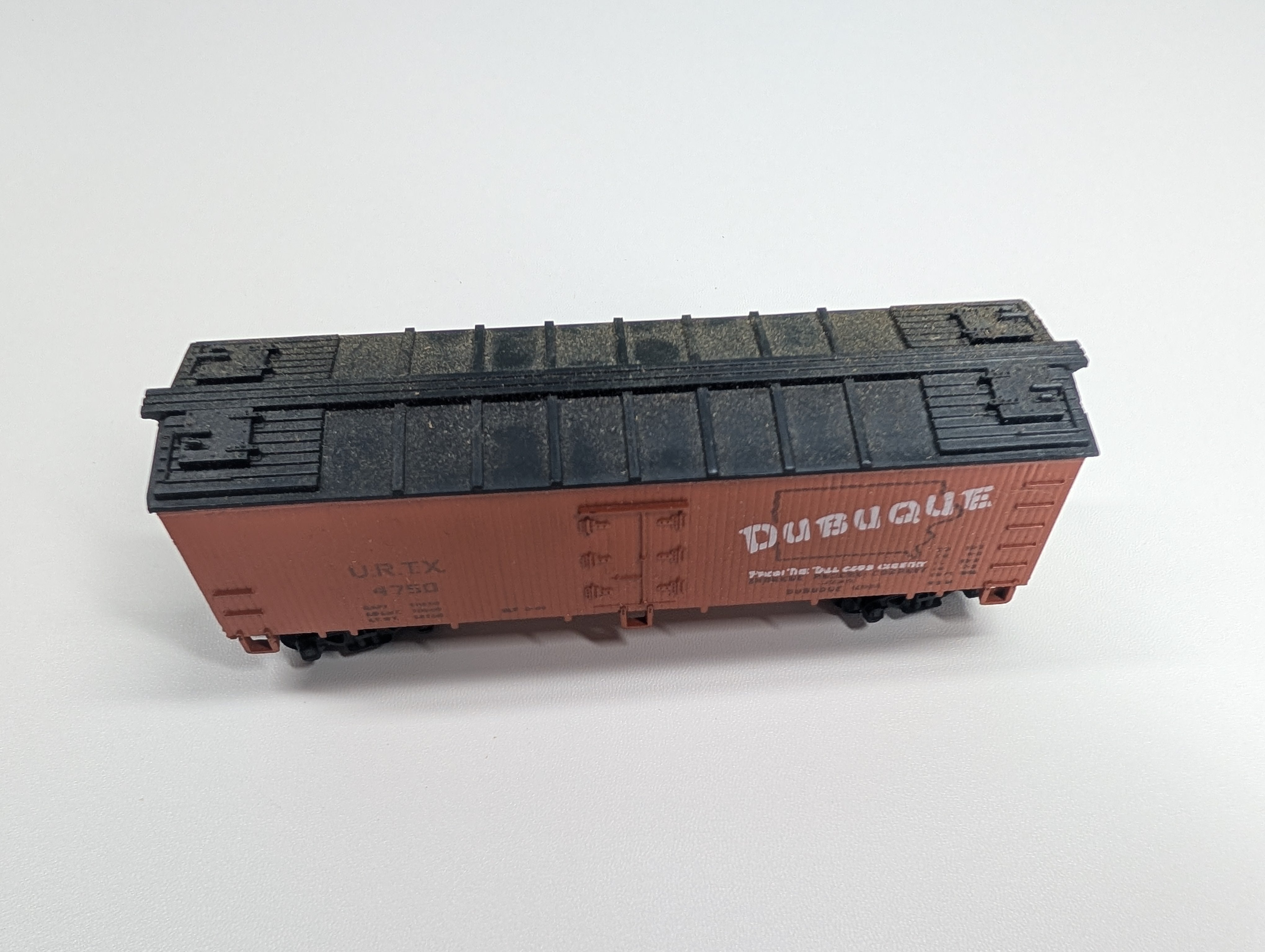 USED Varney HO Scale Reefer Dubuque URTX #4750
