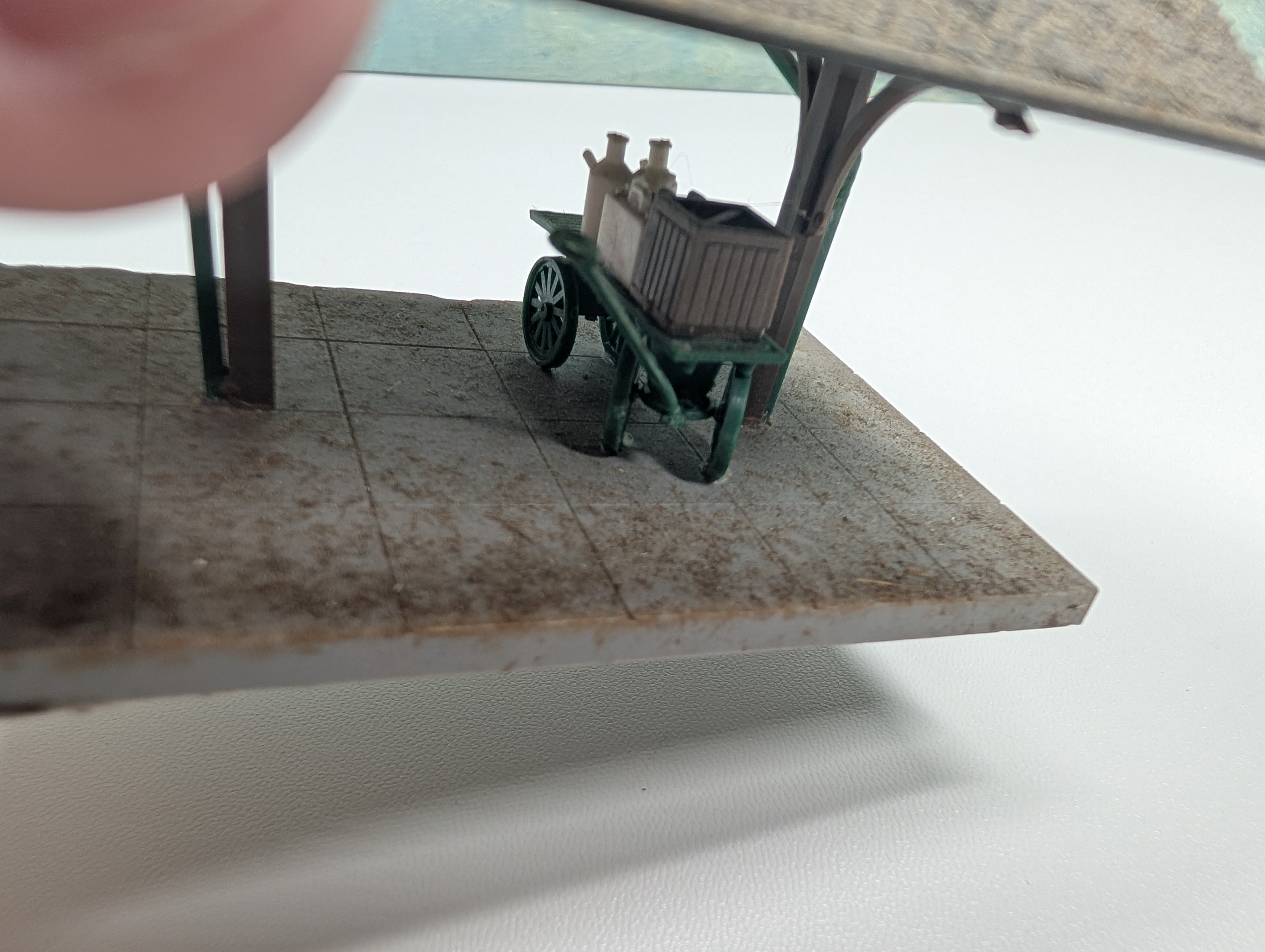 USED HO Scale Small Passenger Platform