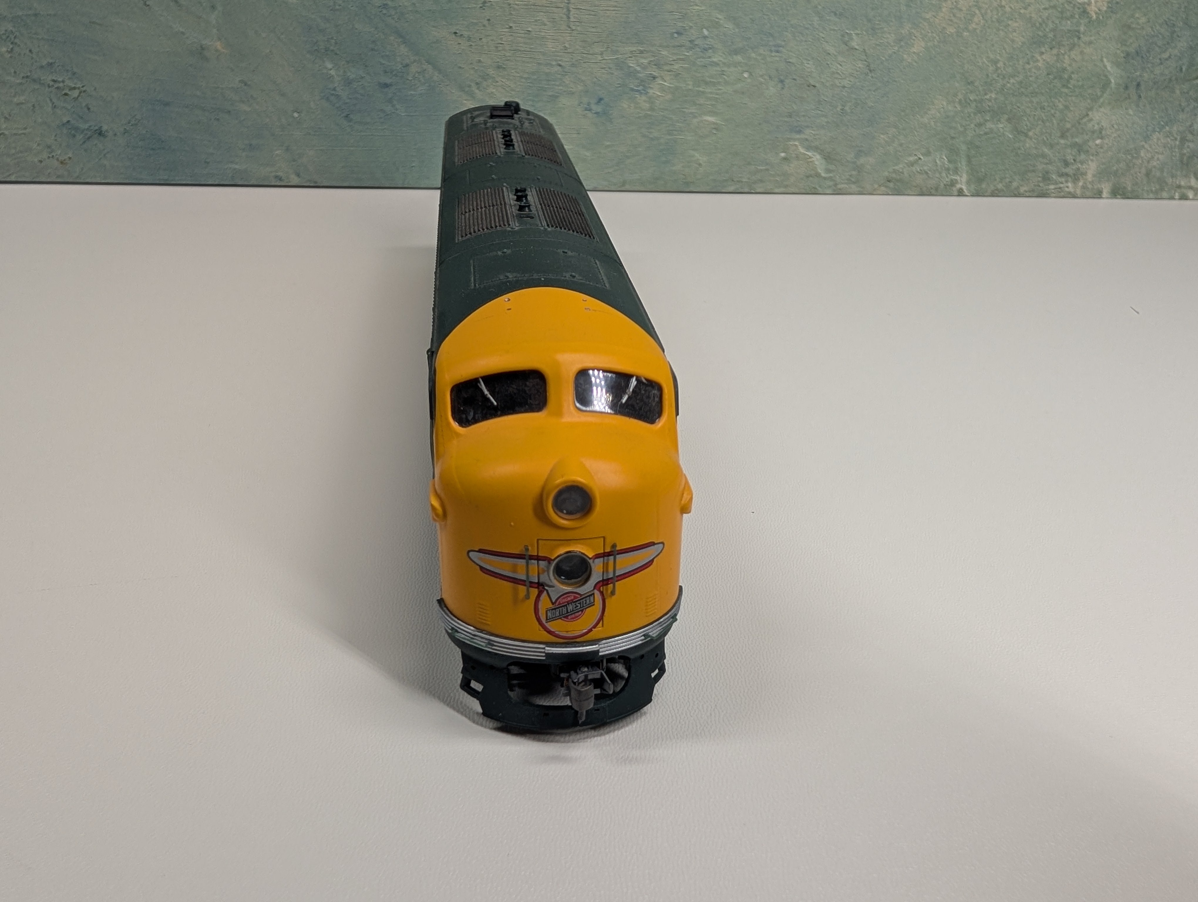 USED Life-Like HO Scale Proto 2000 E7 Diesel Locomotive Chicago & North Western CNW #5009A Runs DC