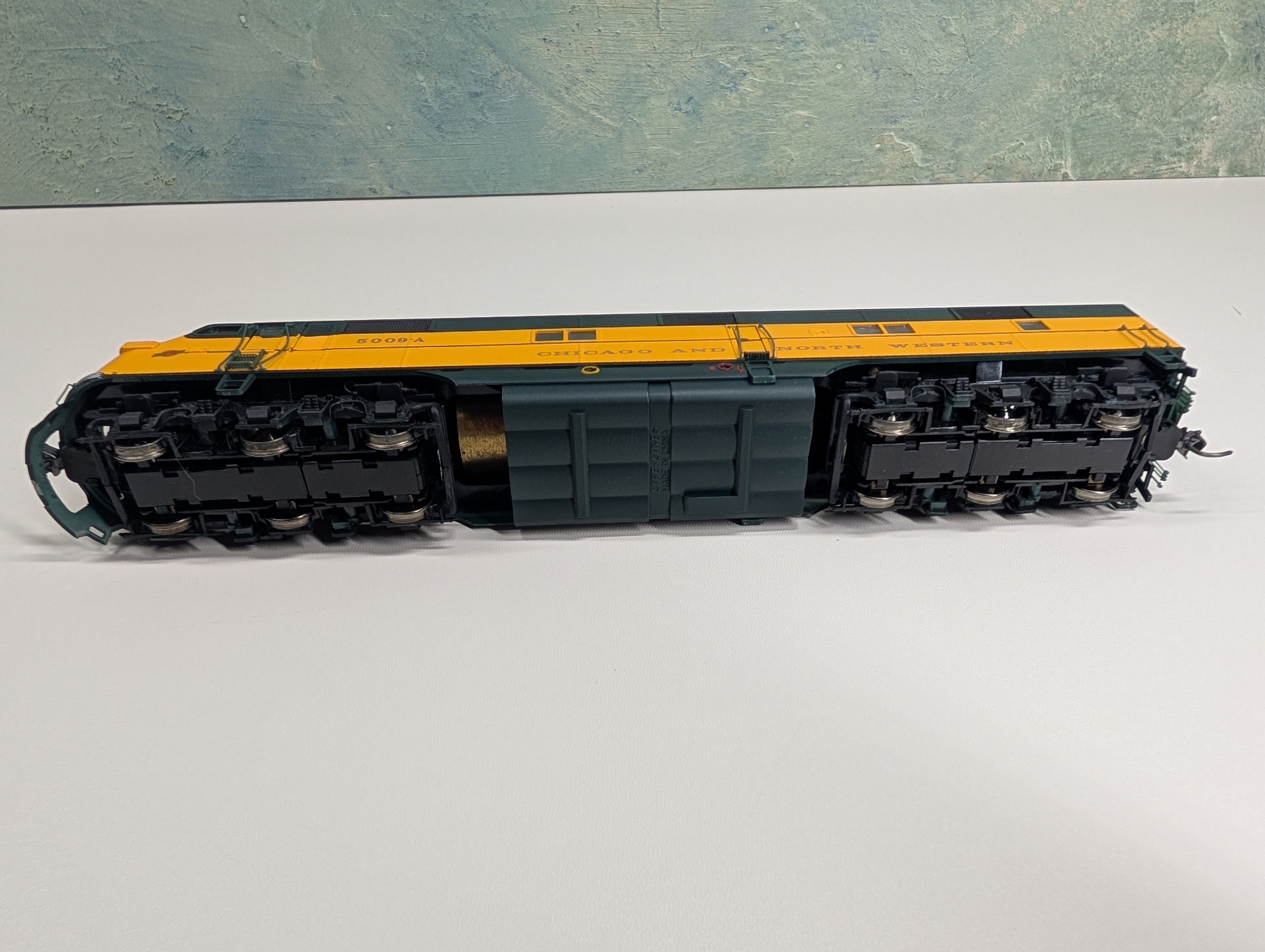 USED Life-Like HO Scale Proto 2000 E7 Diesel Locomotive Chicago & North Western CNW #5009A Runs DC