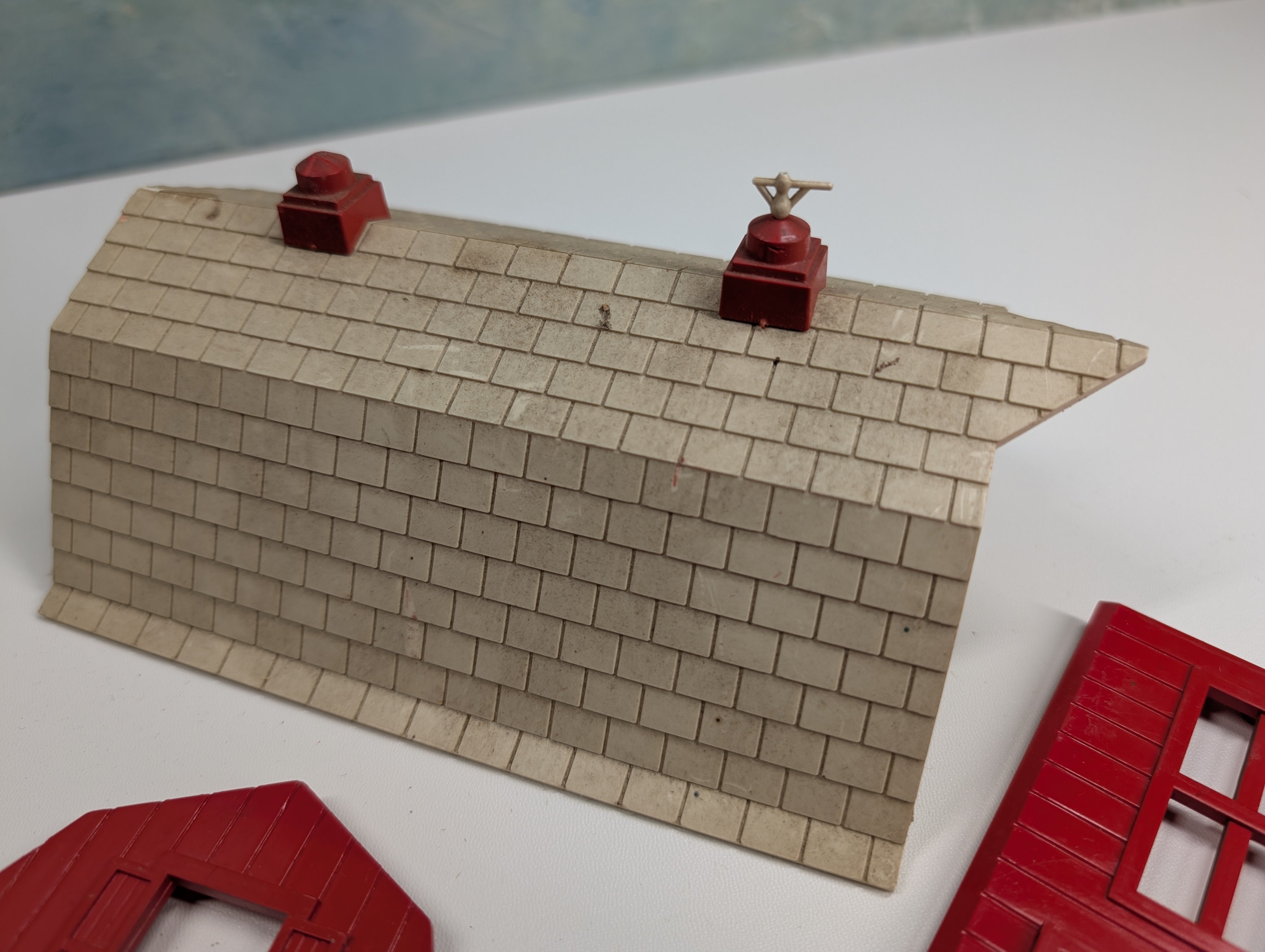 USED Bachmann O Plasticville Red Barn