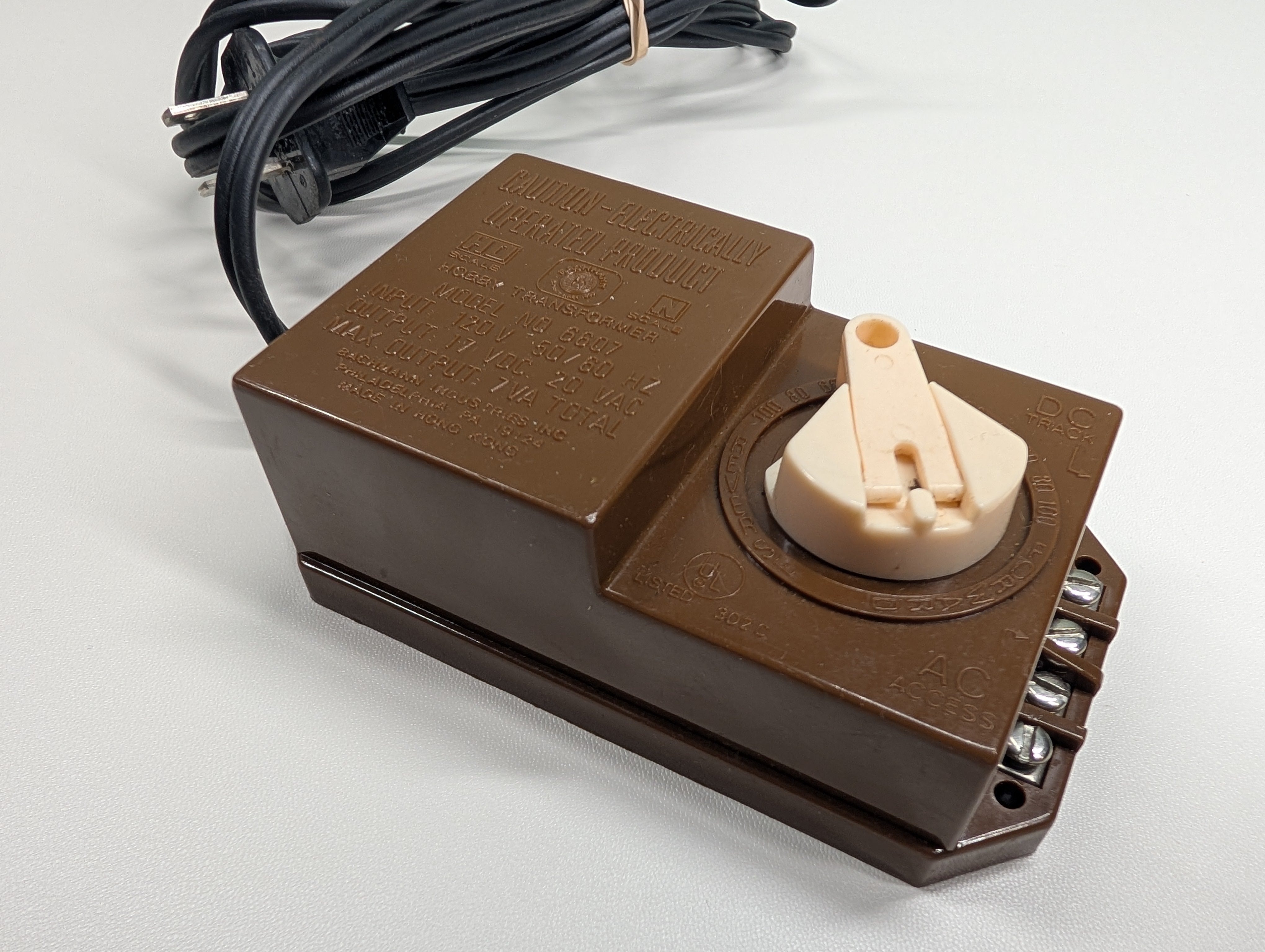 USED Bachmann MULTI Scale Brown Hobby Track Transformer (HO & N) Tested