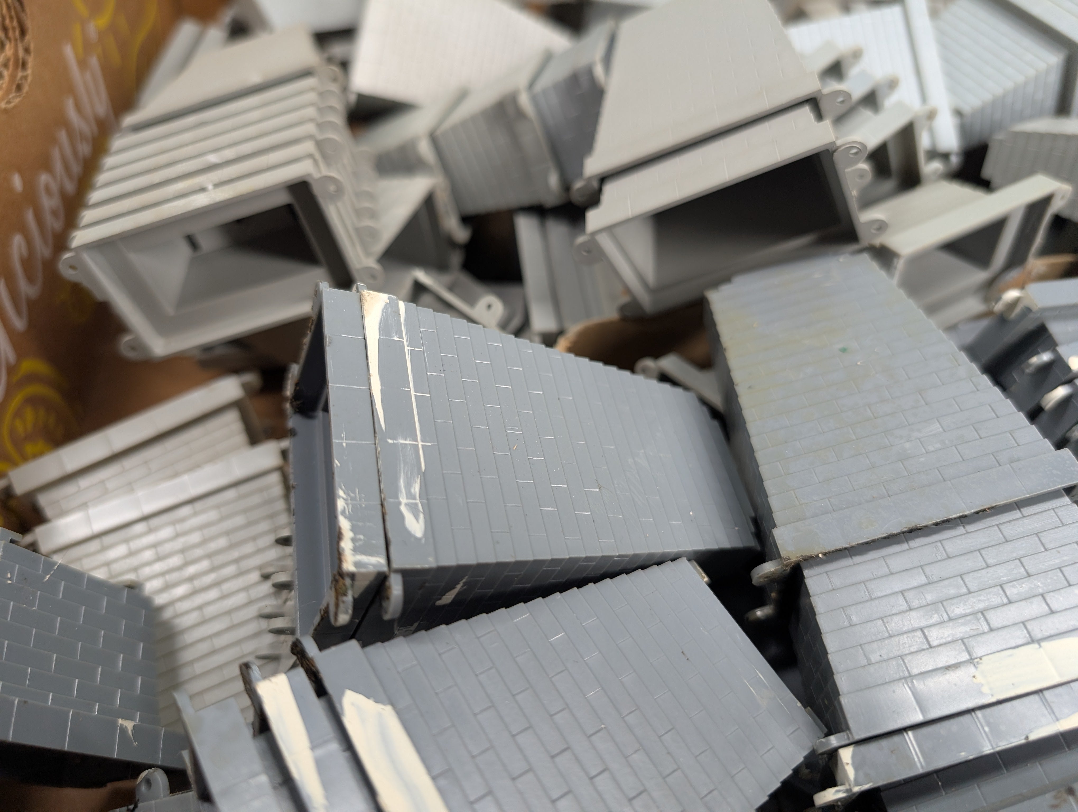 USED Atlas HO Scale Large Lot of Various Piers (50+ pcs)