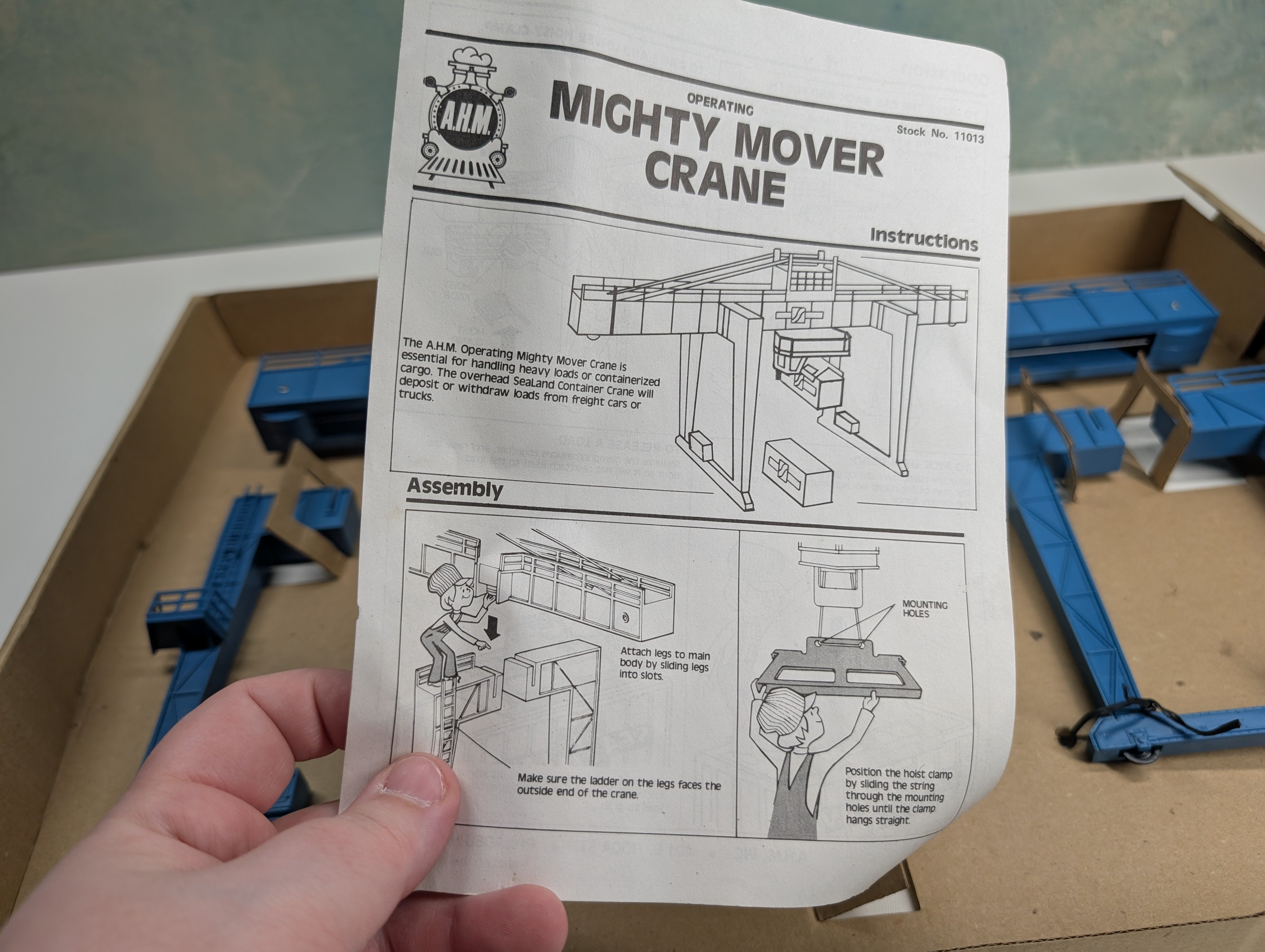 USED AHM 11013 HO Scale Operating Mighty Mover Crane KIT