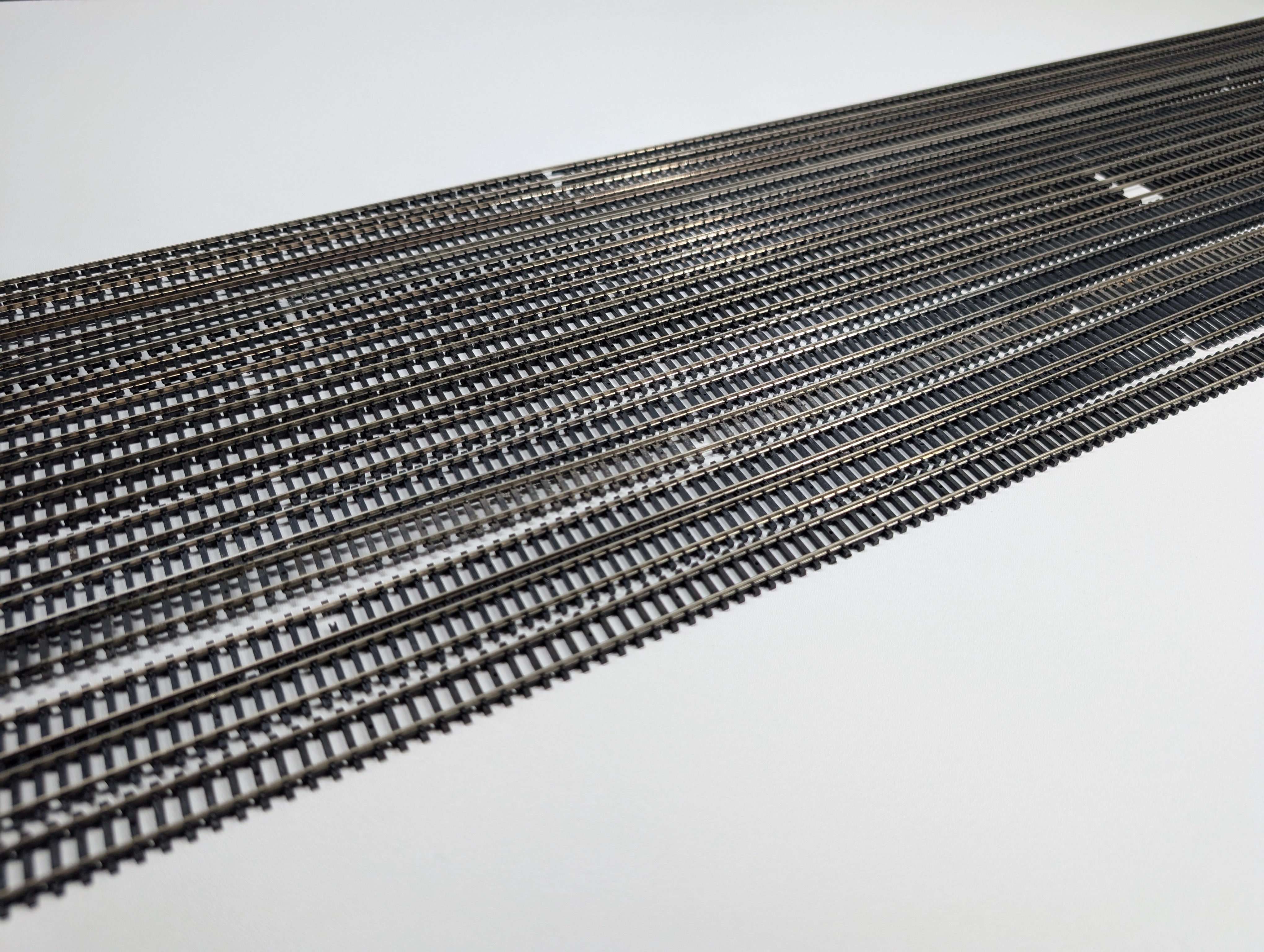 USED Atlas 2500 N Scale Superflex Flex Track, Code 80 Track (14 pcs)