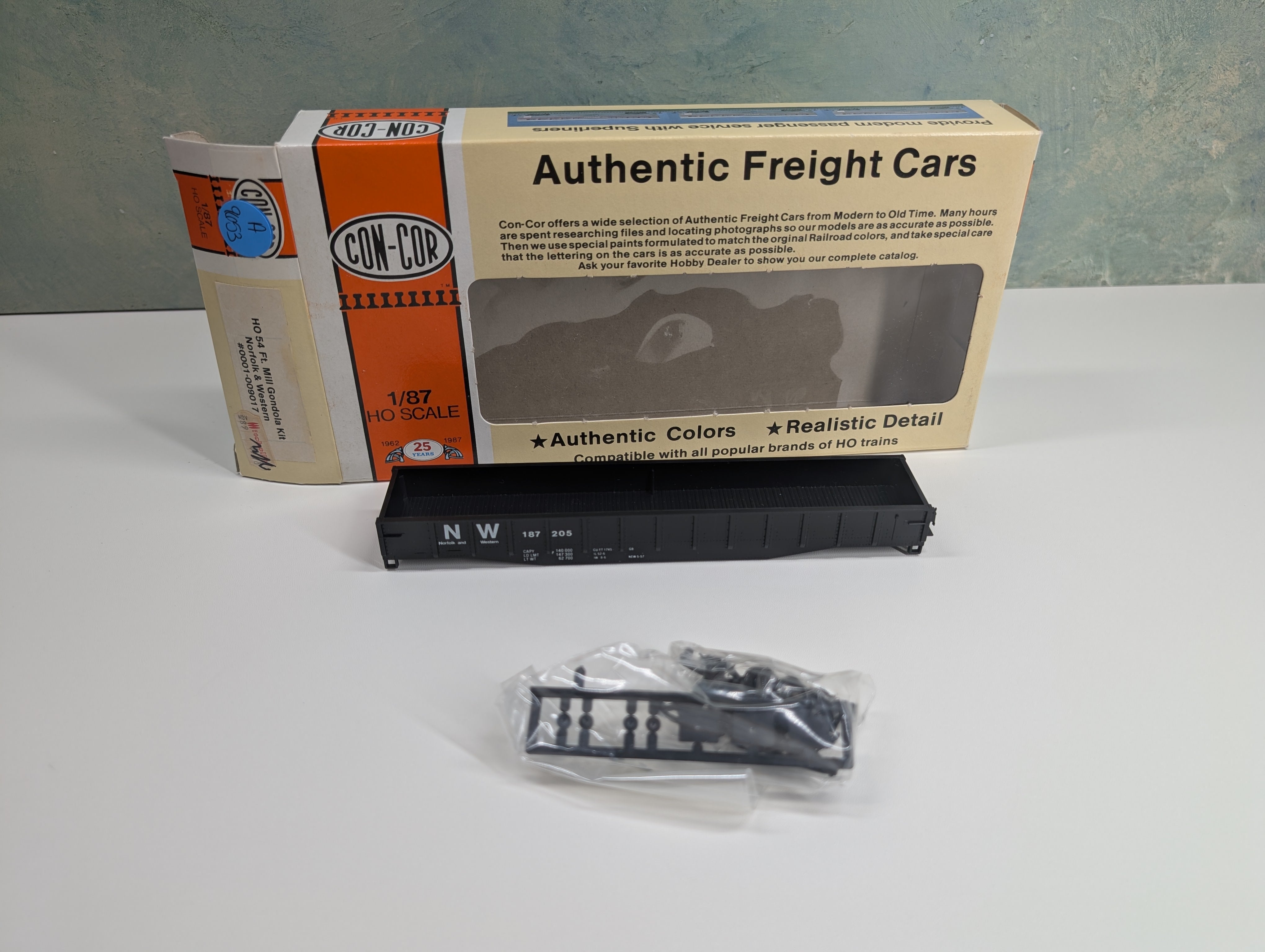 USED Con-Cor 1-009017 HO Scale 54' Mill Gondola Norfolk & Western NW #187205 KIT