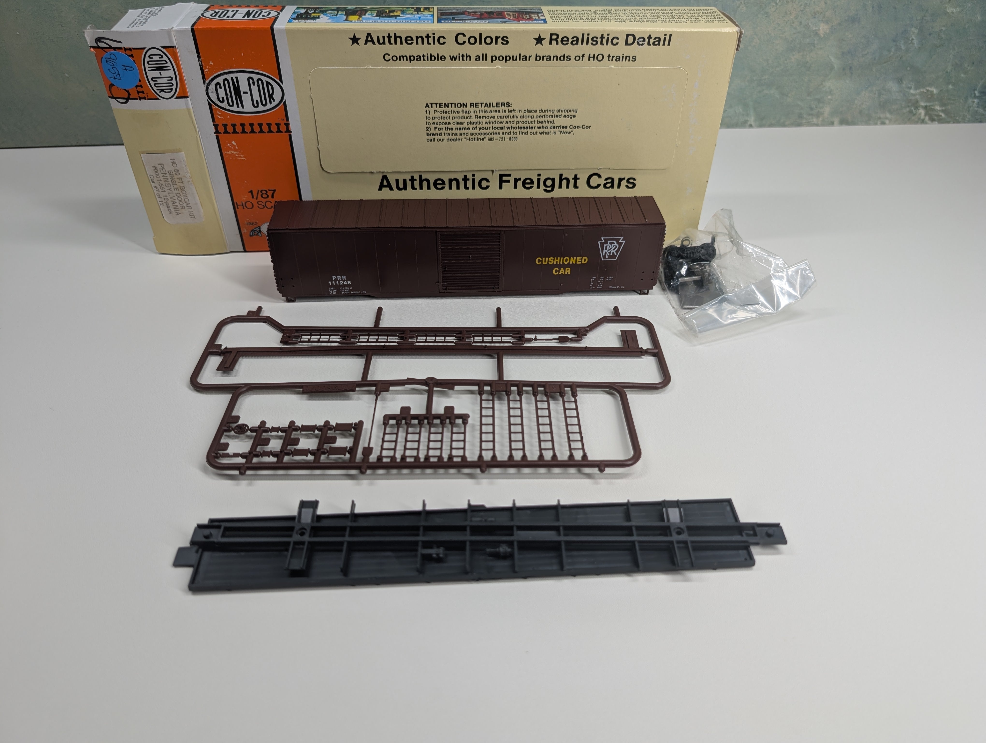 USED Con-Cor 1-551 HO Scale 60' Cushioned Box Car Pennsylvania PRR #111248 KIT