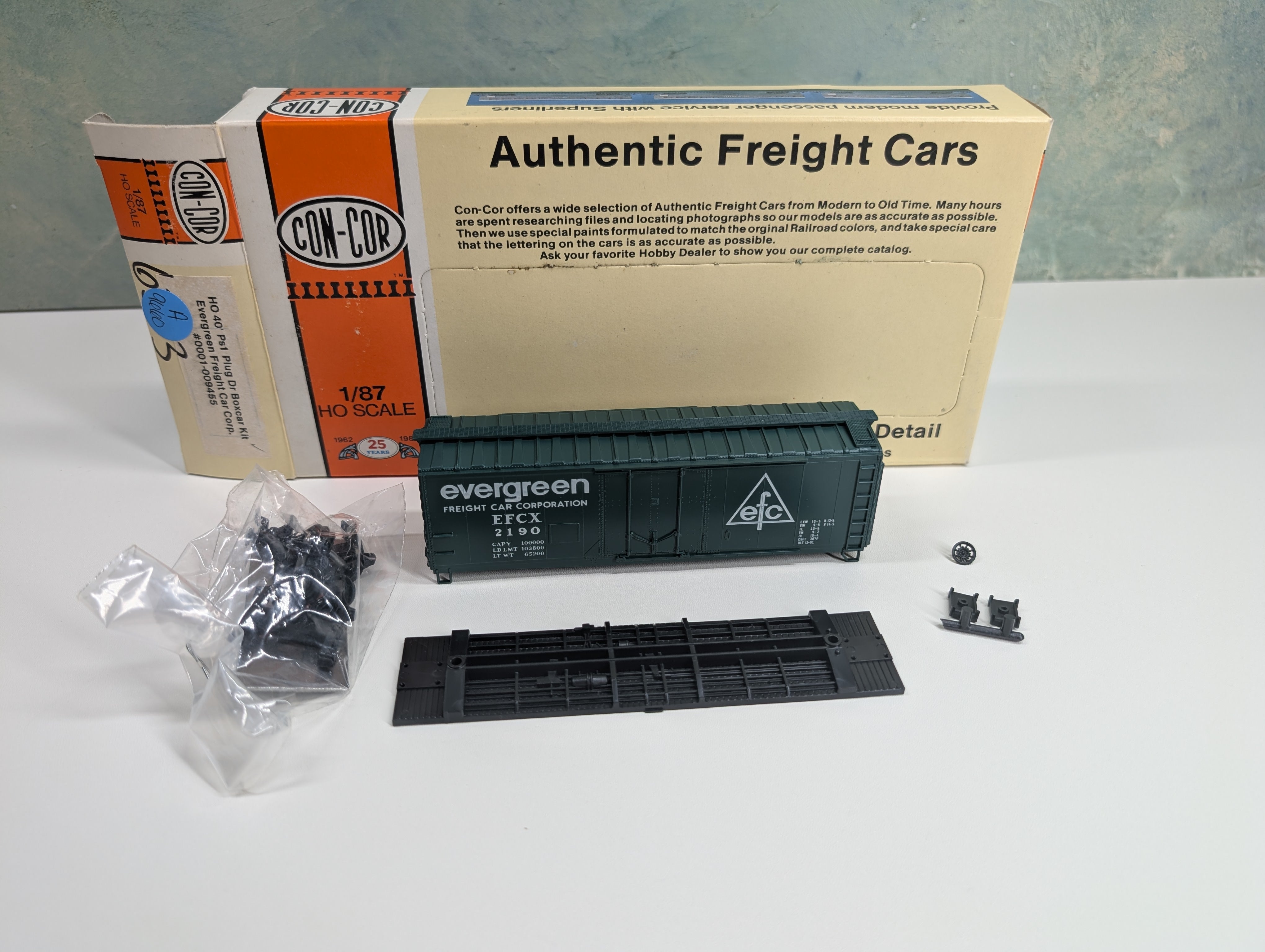 USED Con-Cor 1-009455 HO Scale 40' PS-1 PD Box Car Evergreen Freight Car EFCX #2190 KIT
