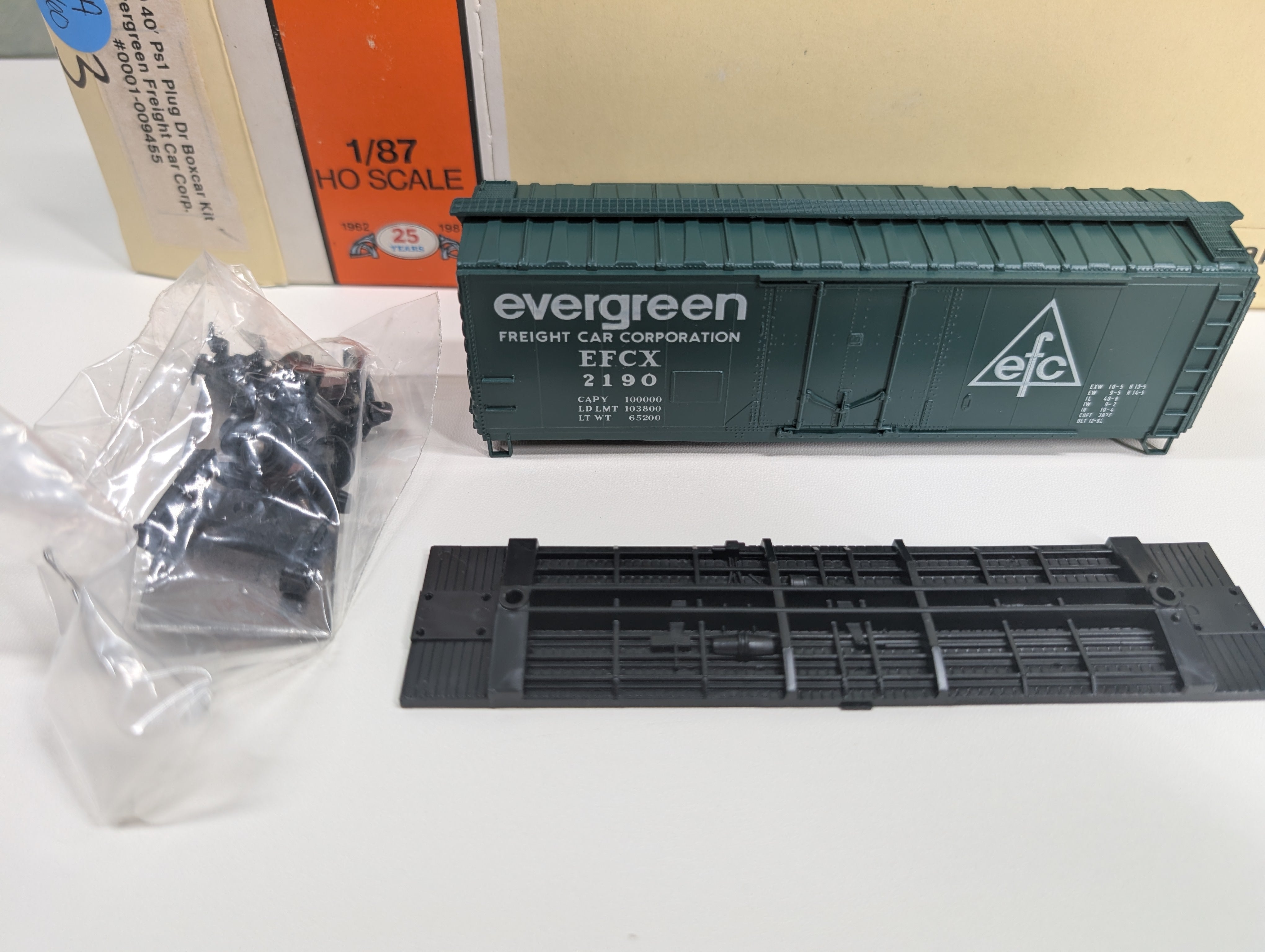 USED Con-Cor 1-009455 HO Scale 40' PS-1 PD Box Car Evergreen Freight Car EFCX #2190 KIT