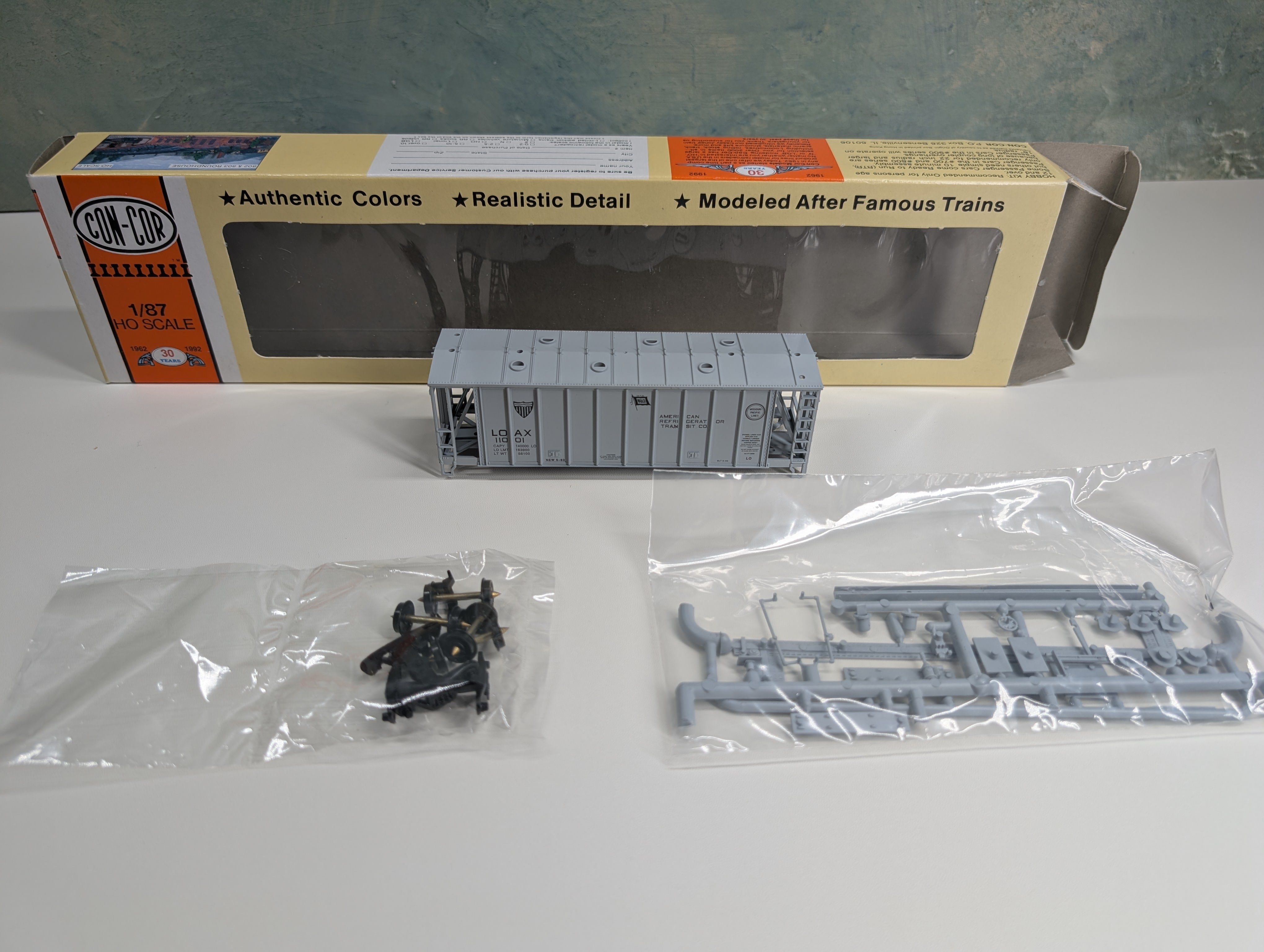 USED Con-Cor HO Scale 40' Airslide Covered Hopper Missouri Pacific LOAX #11001 KIT