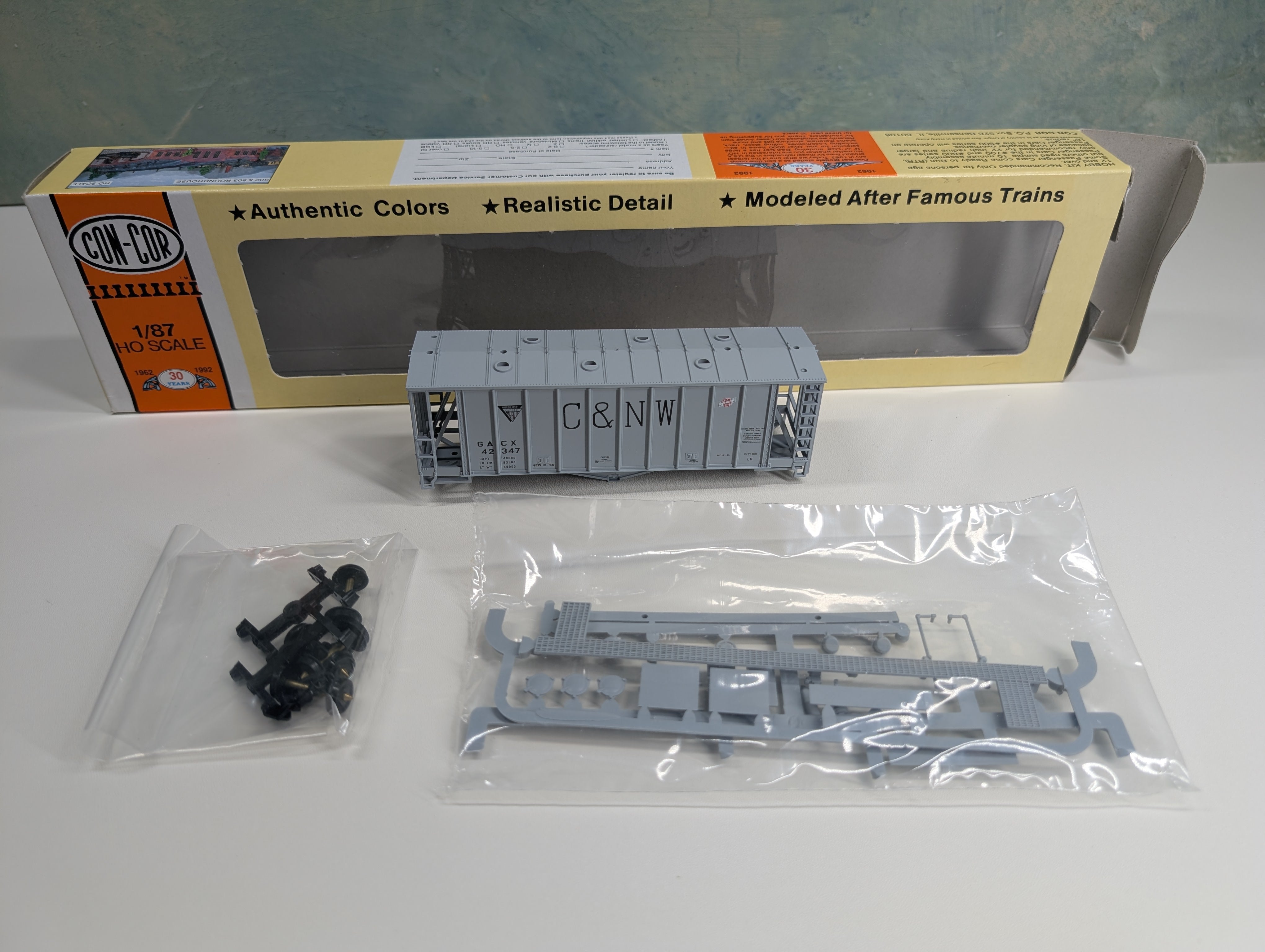 USED Con-Cor HO Scale 40' Airslide Covered Hopper Chicago & North Western GACX #42347 KIT