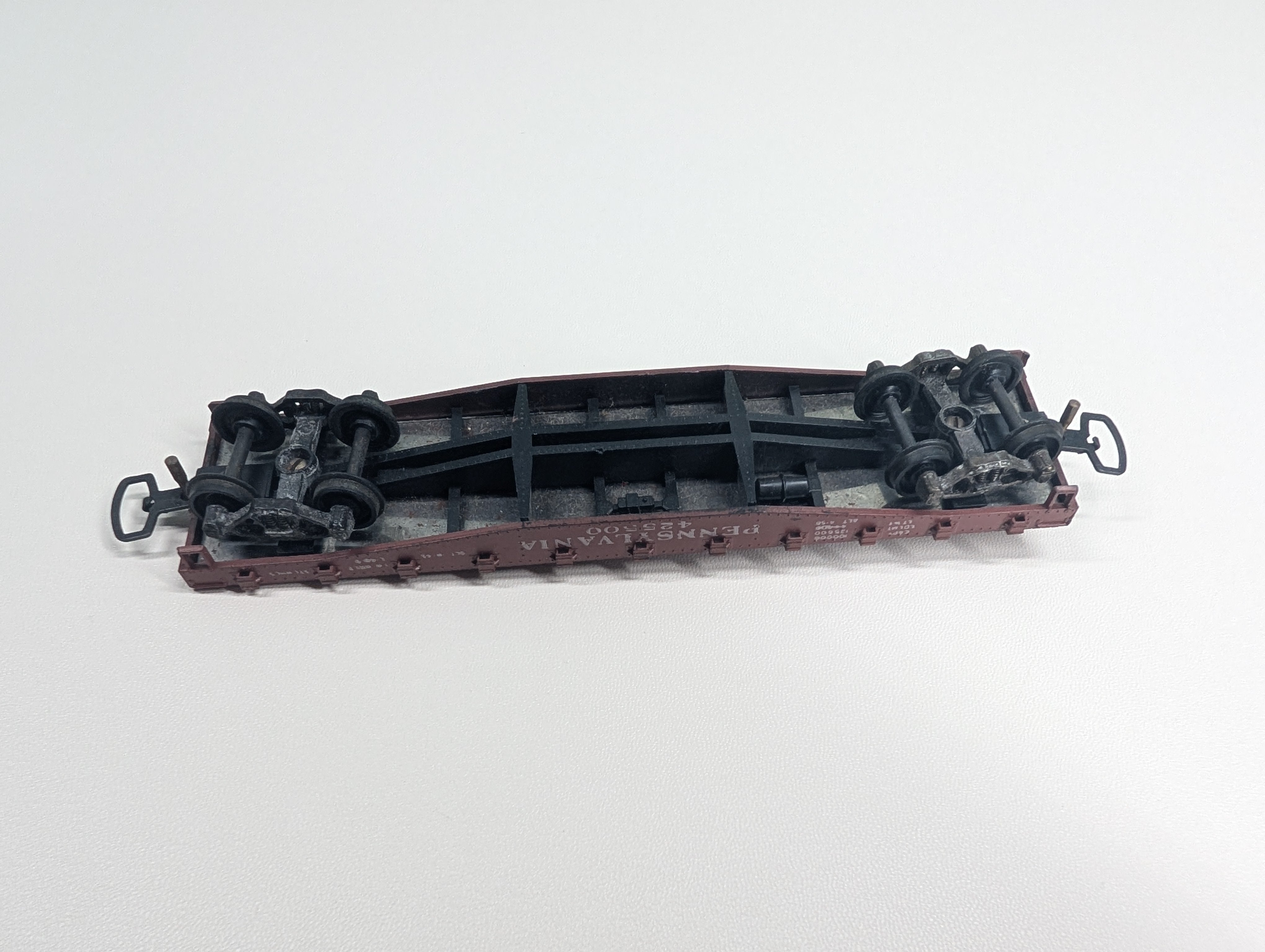 USED Athearn HO Scale 40' Flat Car Pennsylvania PRR #425500 Euro Couplers