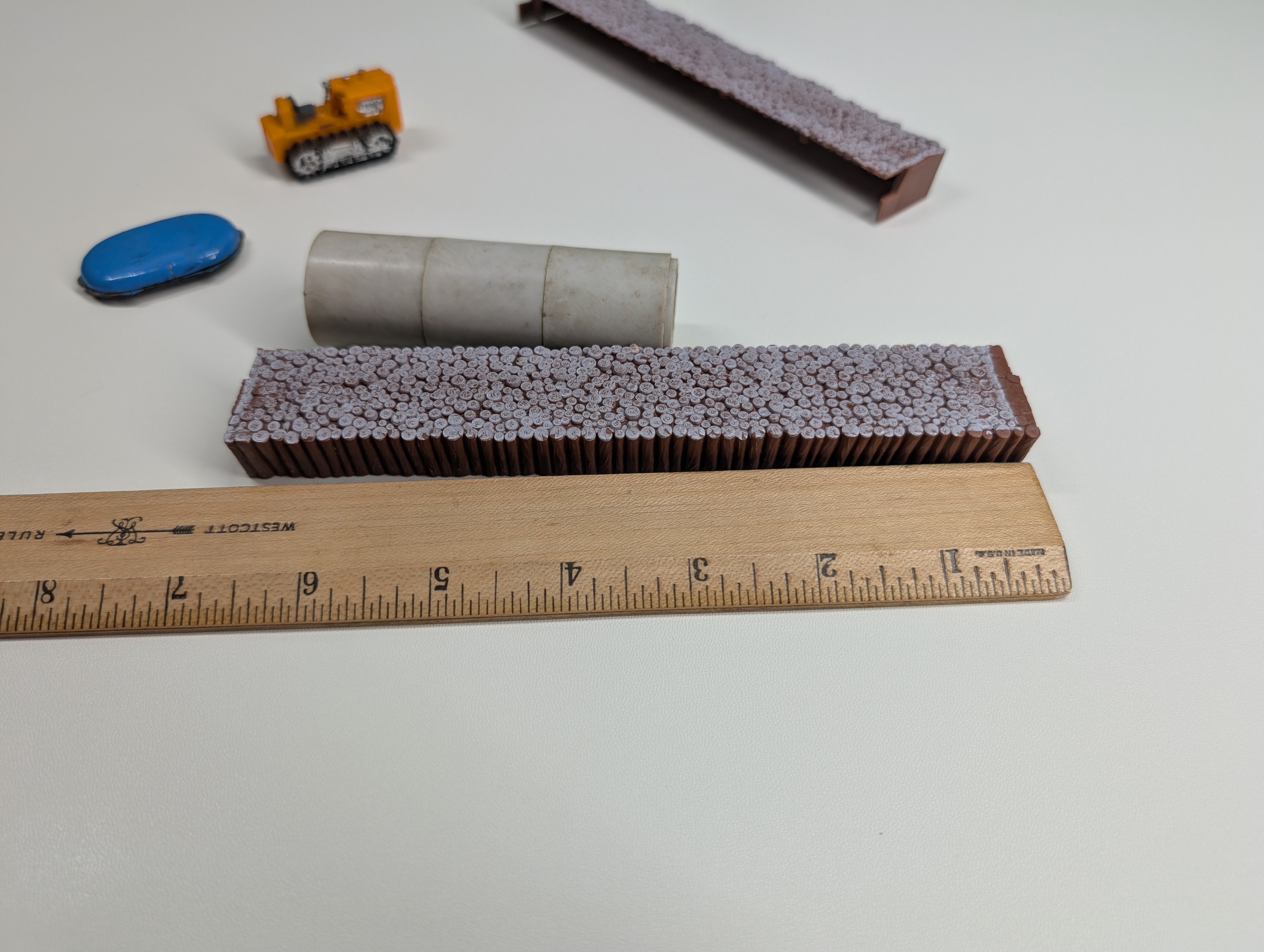 USED HO Scale Mixed Loads - Pulpwood, Culvert Pipes, Tractor & Boat