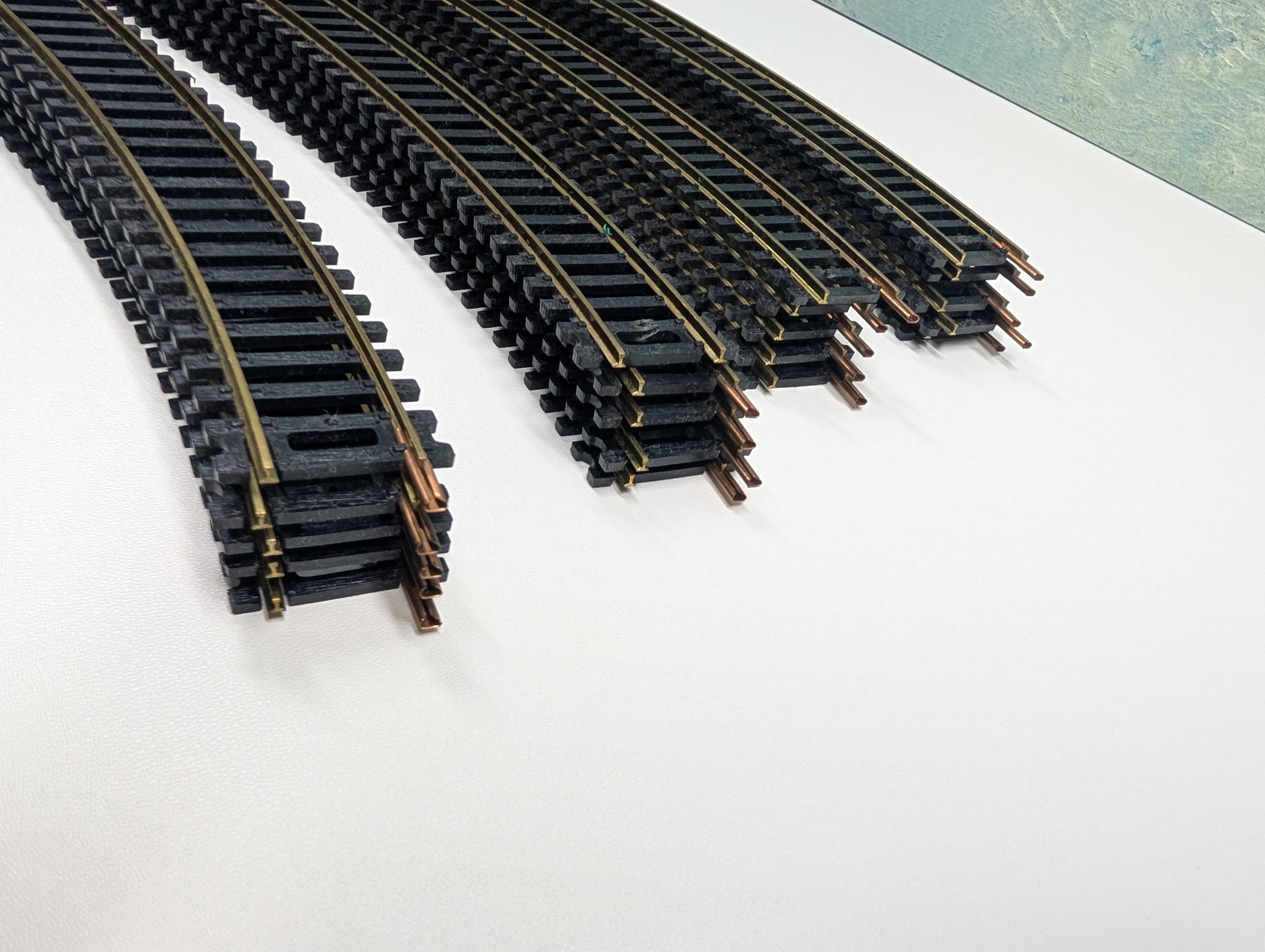 USED Bachmann HO Scale 18" Curve Code 100 Brass Track (20 pcs)
