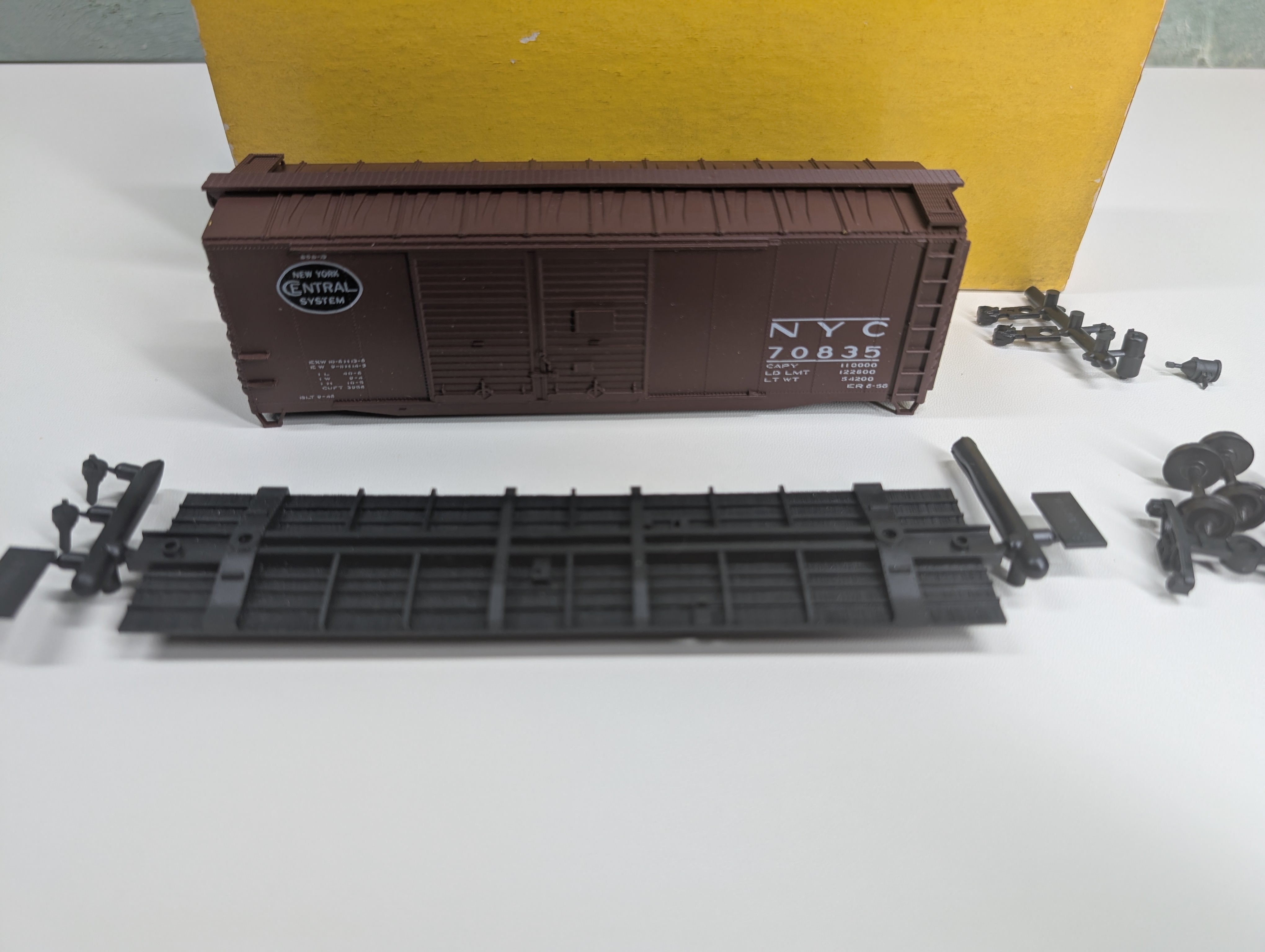 USED Accurail 3008 HO Scale 40' DD Steel Box Car New York Central NYC #70835 KIT