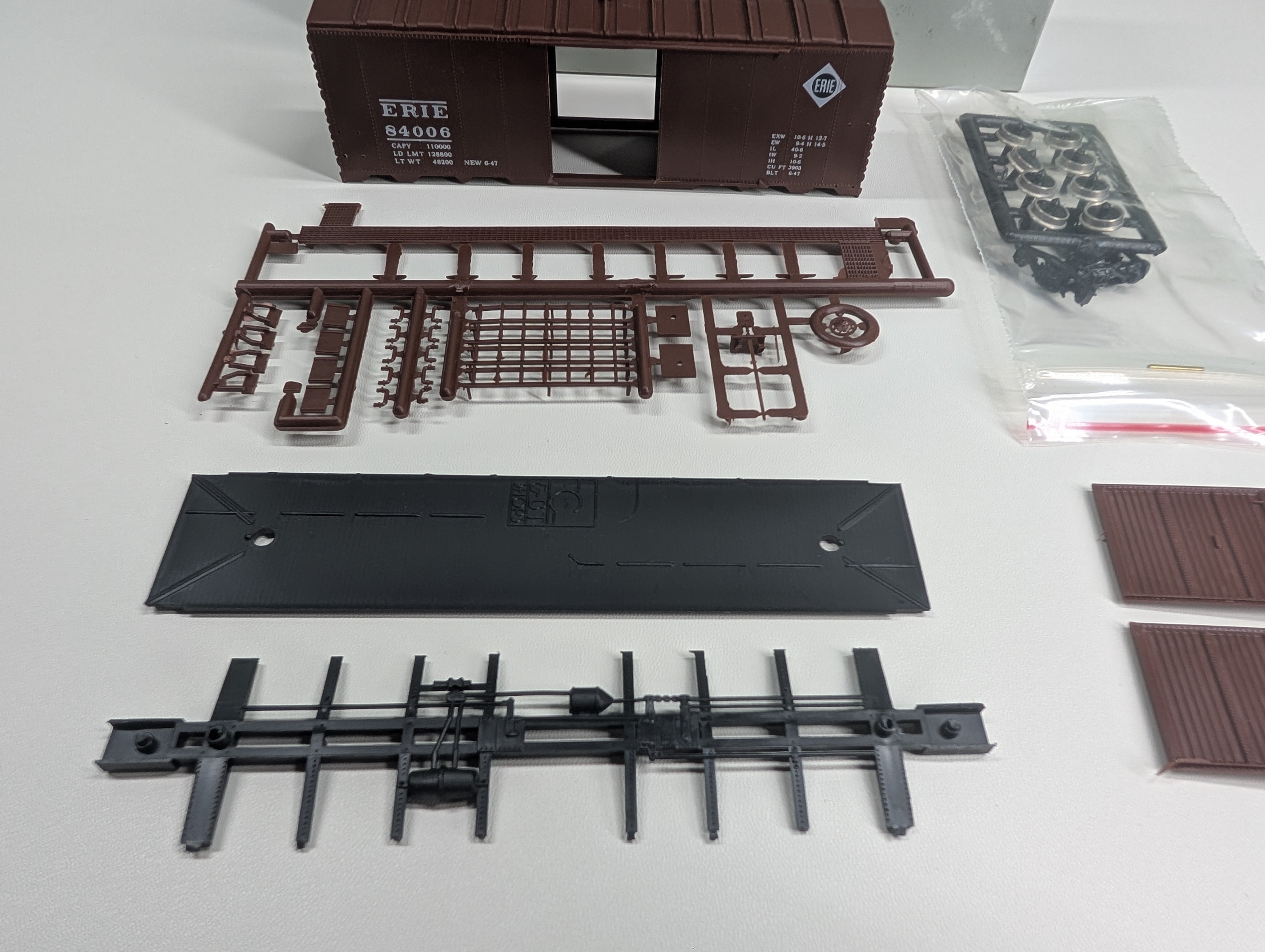 USED C&BT SHOPS HO Scale 1944 AAR 40' Box Car Erie #84006 Anthracite Car KIT