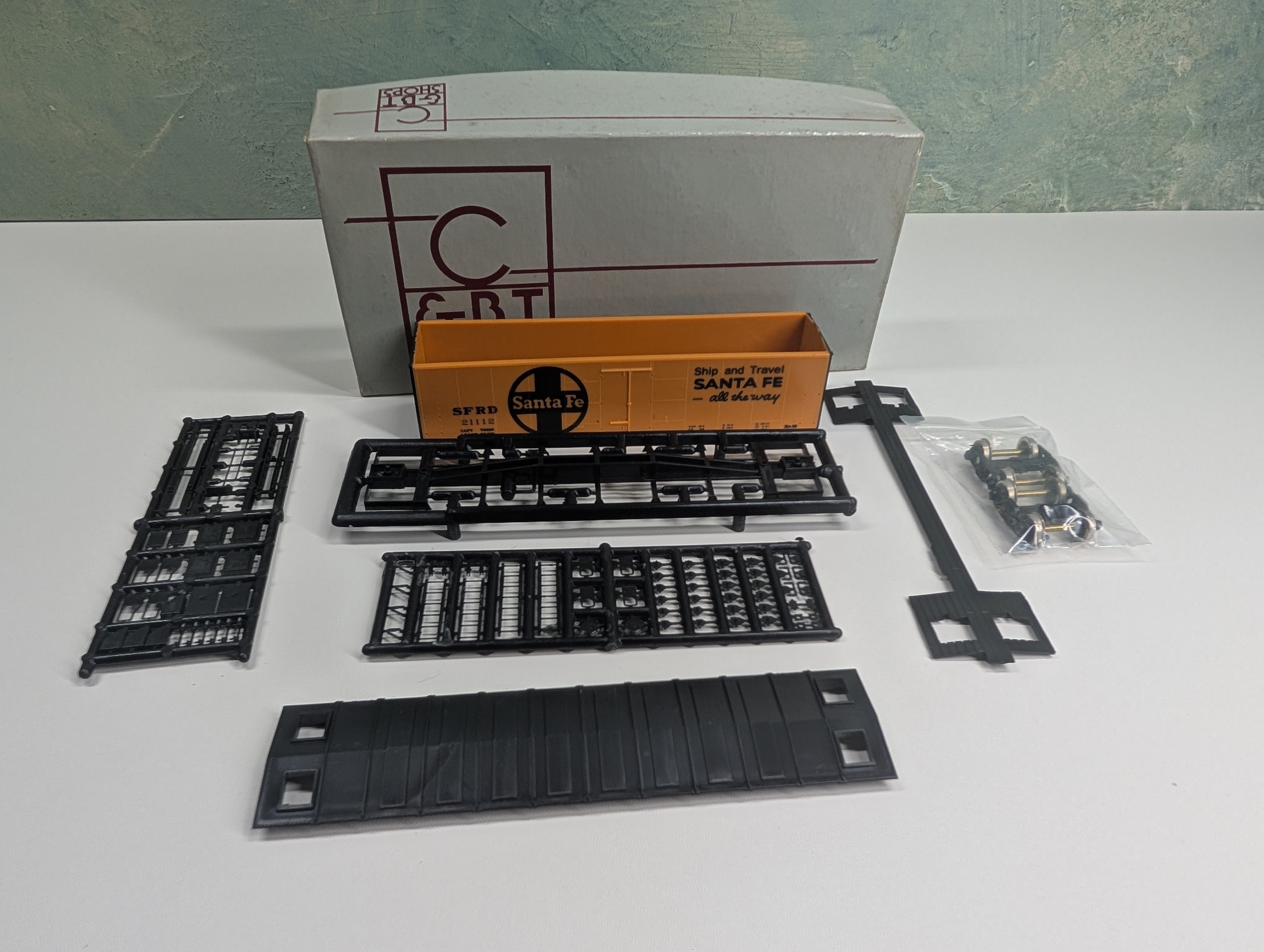 USED C&BT SHOPS HO Scale 40' Reefer Box Car Santa Fe SFRD #21112 KIT