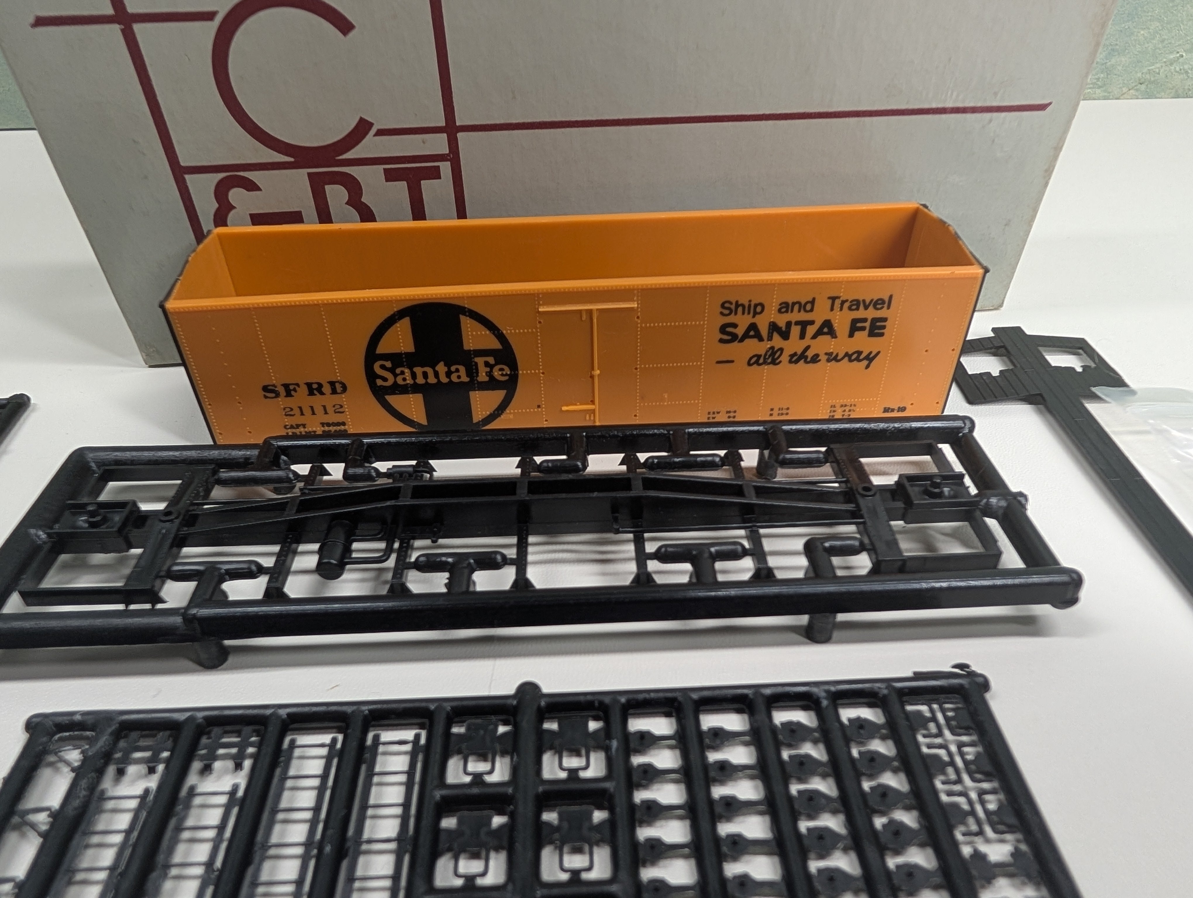 USED C&BT SHOPS HO Scale 40' Reefer Box Car Santa Fe SFRD #21112 KIT
