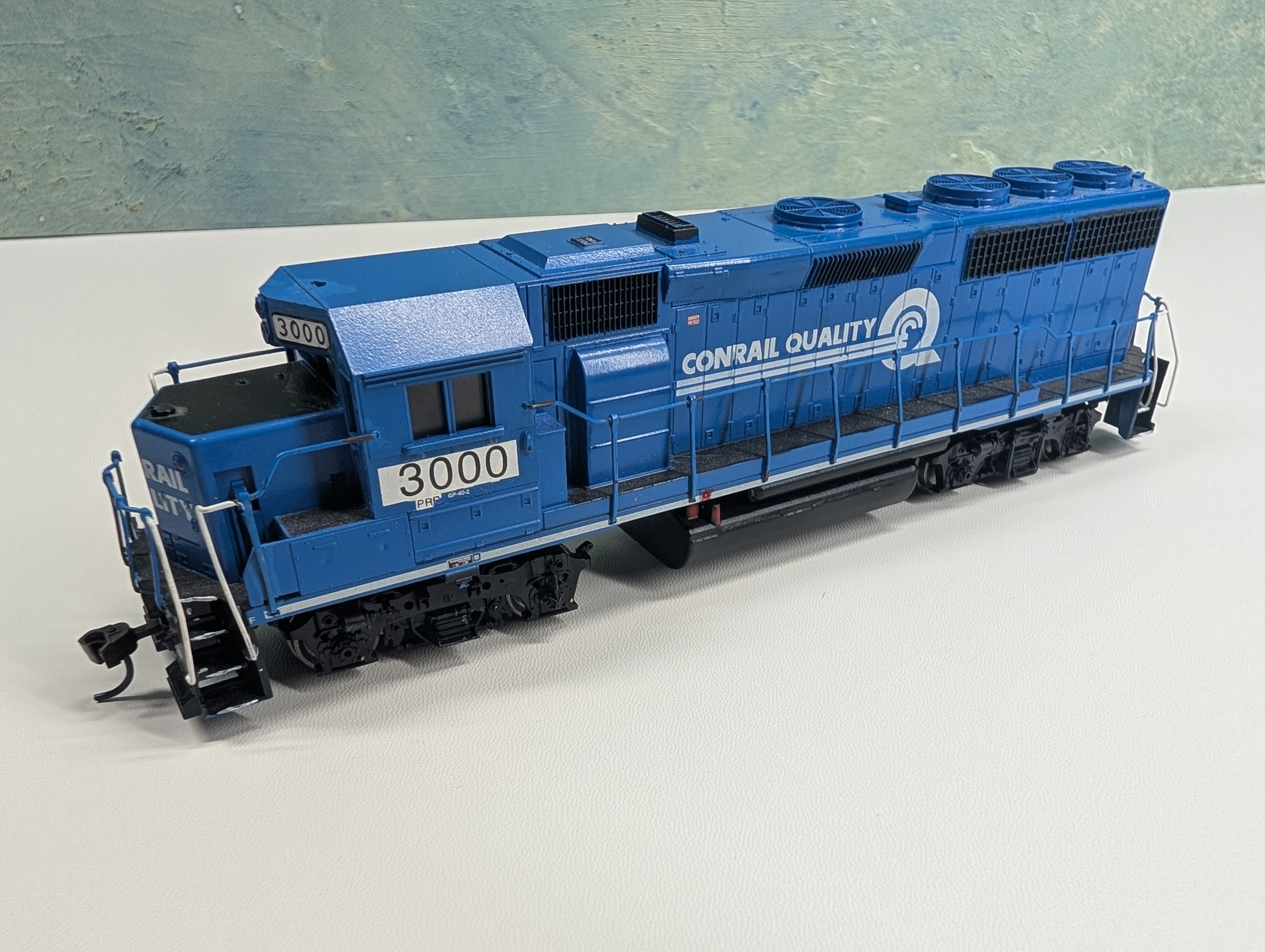 USED Athearn HO Scale EMD GP-40 Diesel Locomotive Conrail CR #3000 Custom, Runs Great DC