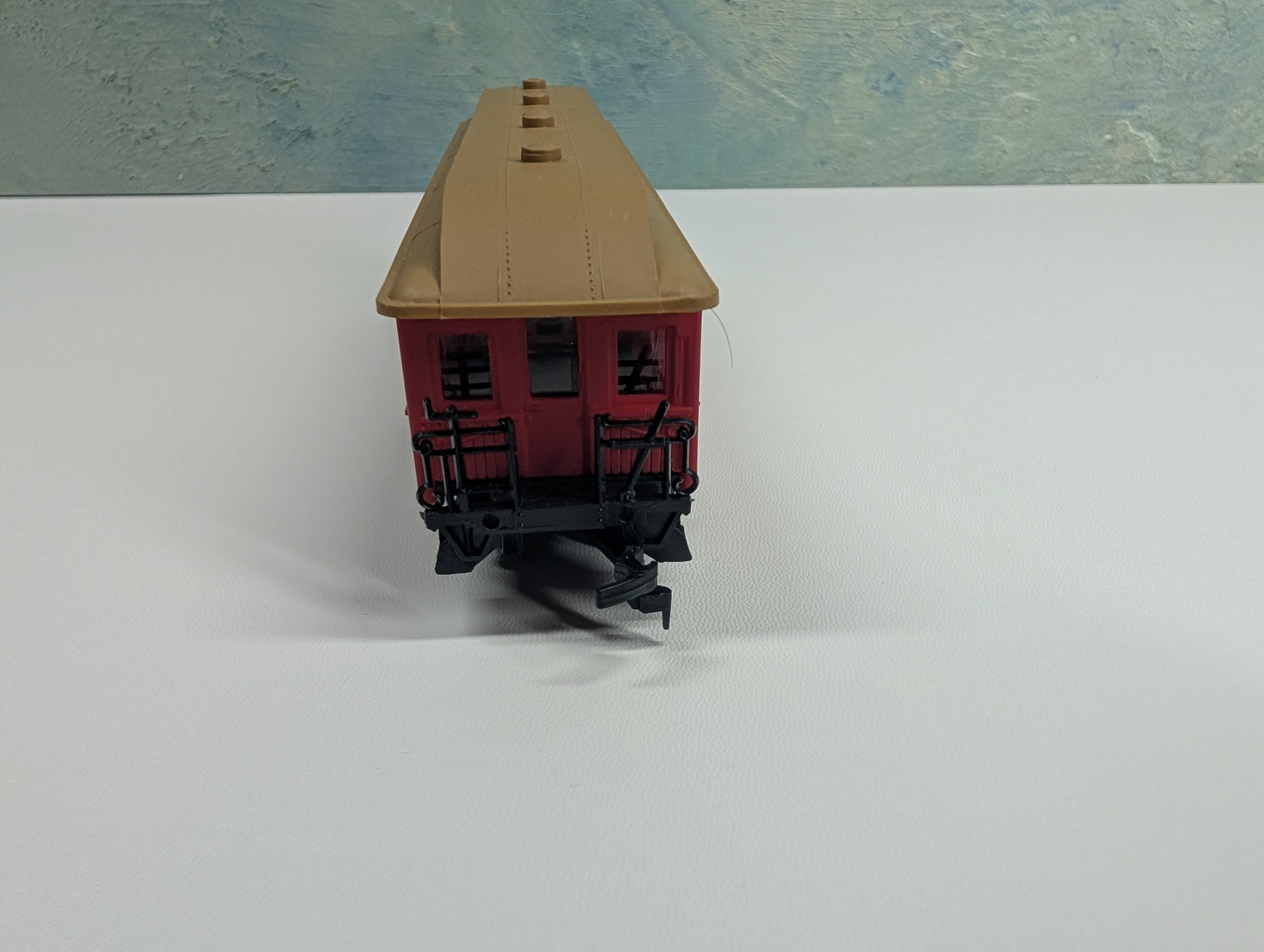 USED AHM 6239 HO Scale Oldtime Baggage Passenger Car Kansas City