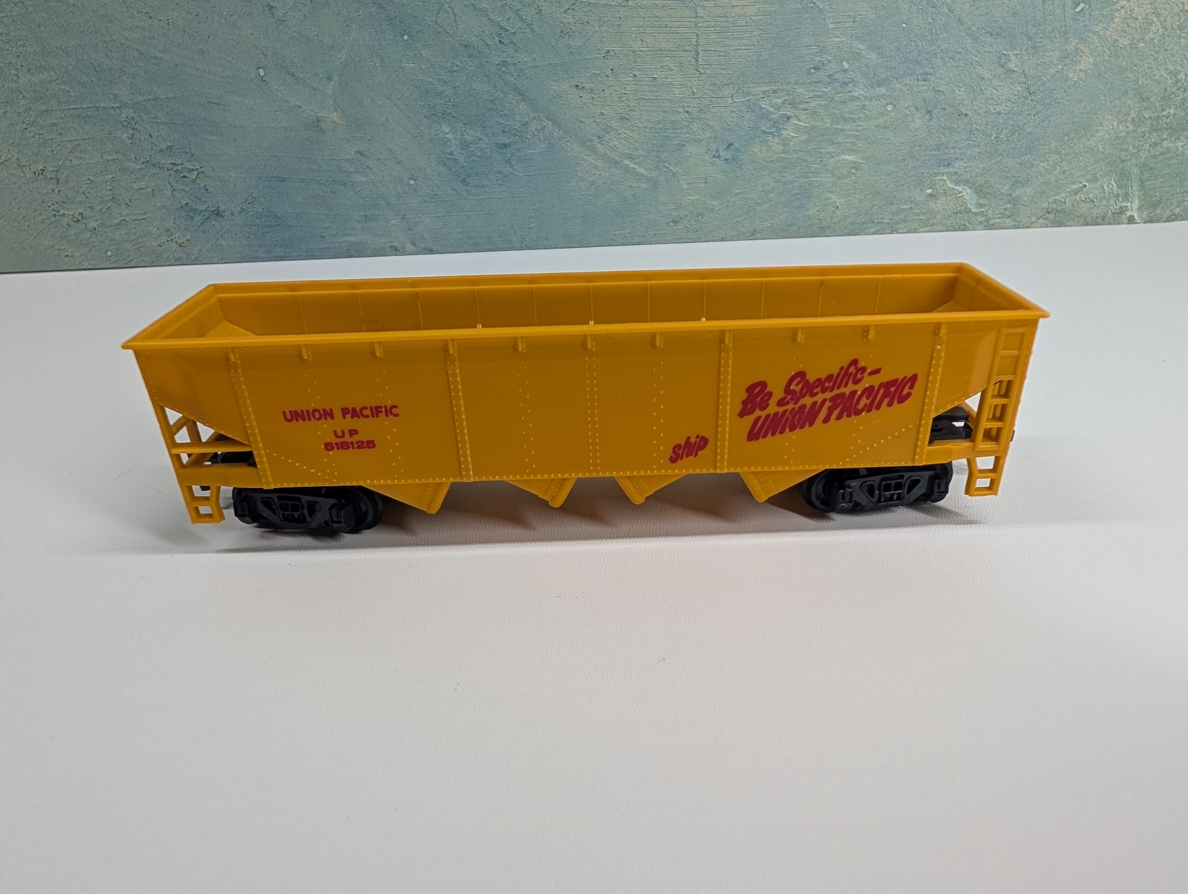 USED HO Scale Quad Hopper Union Pacific UP #518125