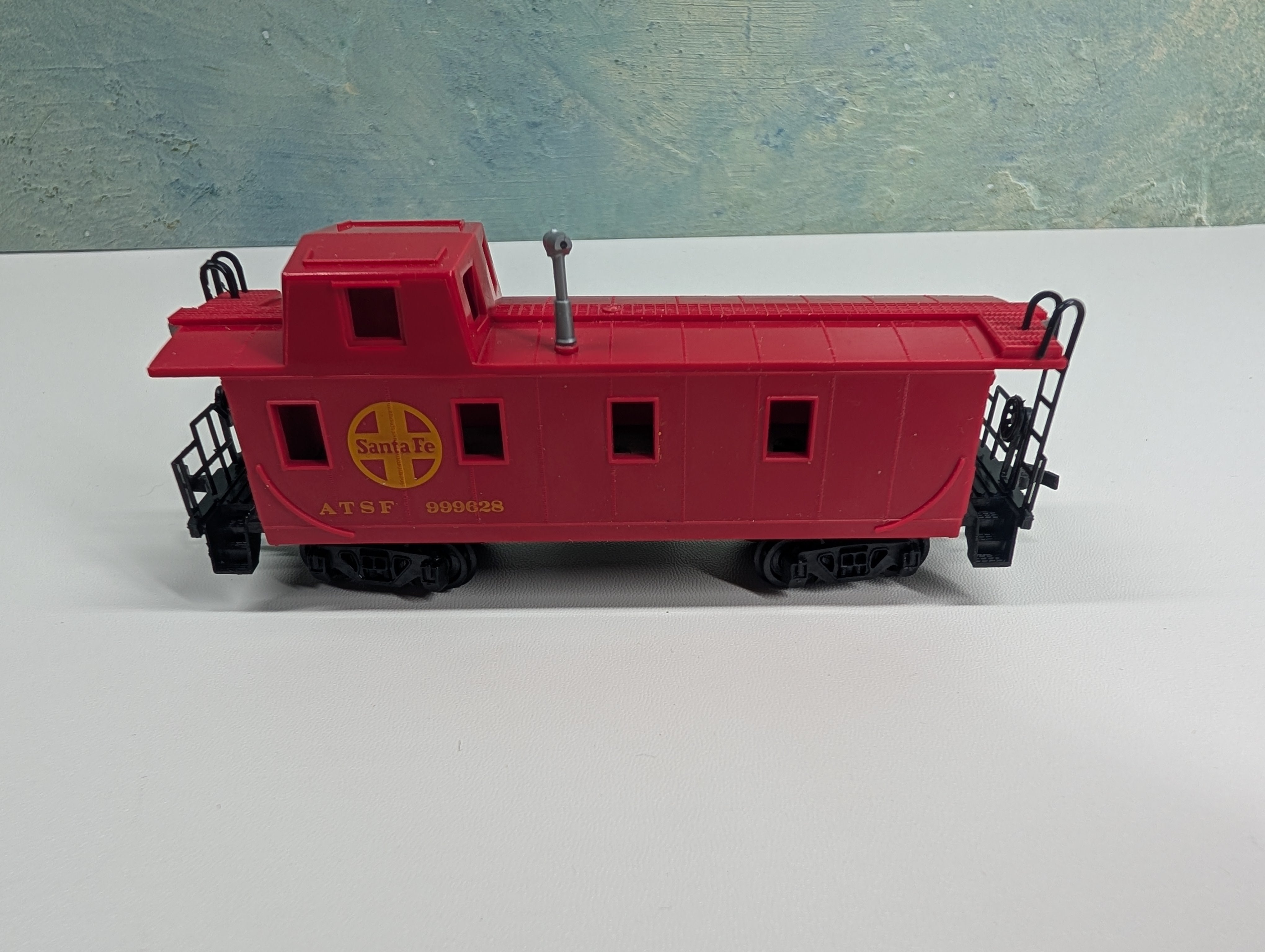 USED Bachmann HO Scale Caboose Santa Fe ATSF #999628