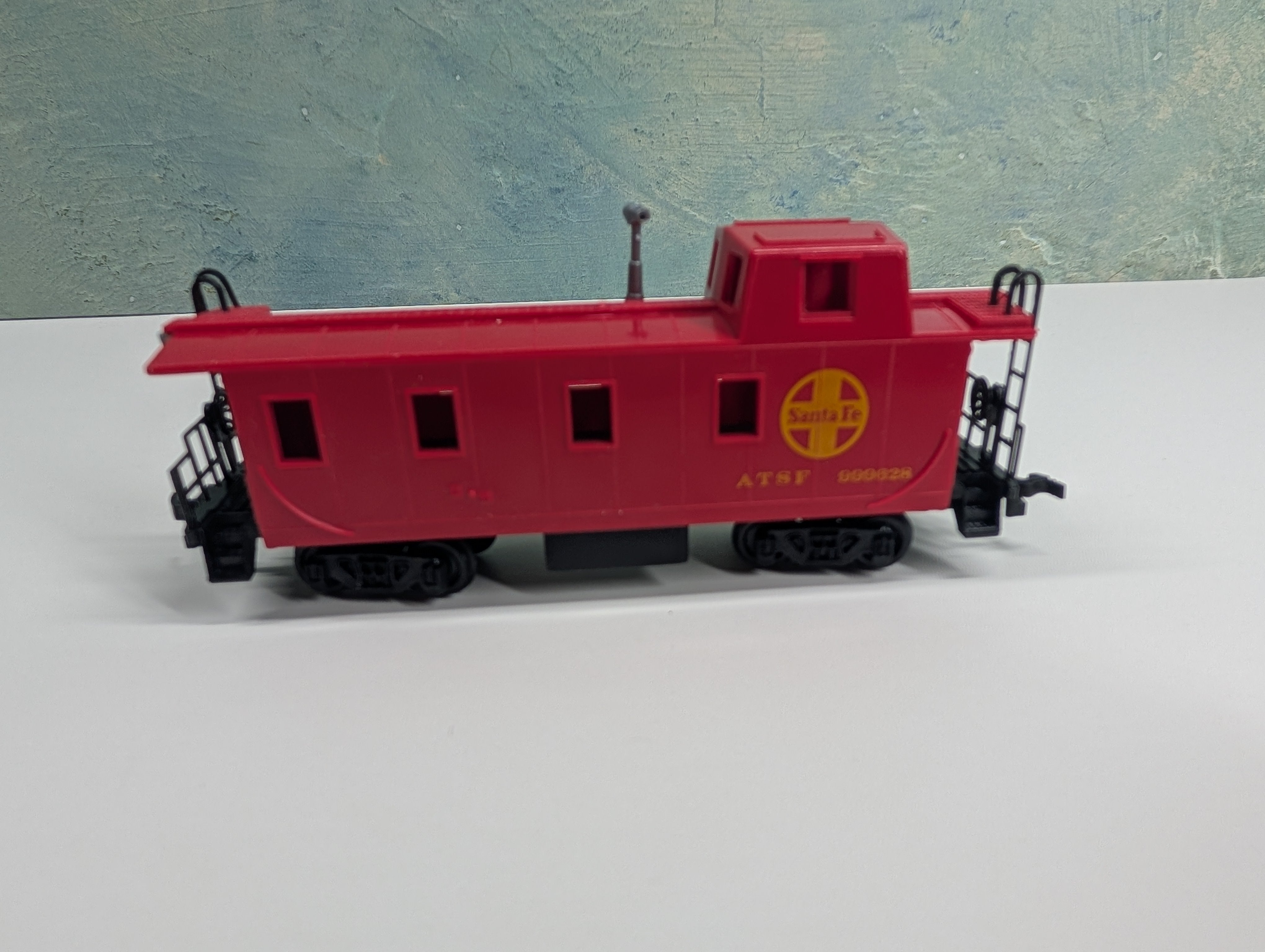 USED Bachmann HO Scale Caboose Santa Fe ATSF #999628