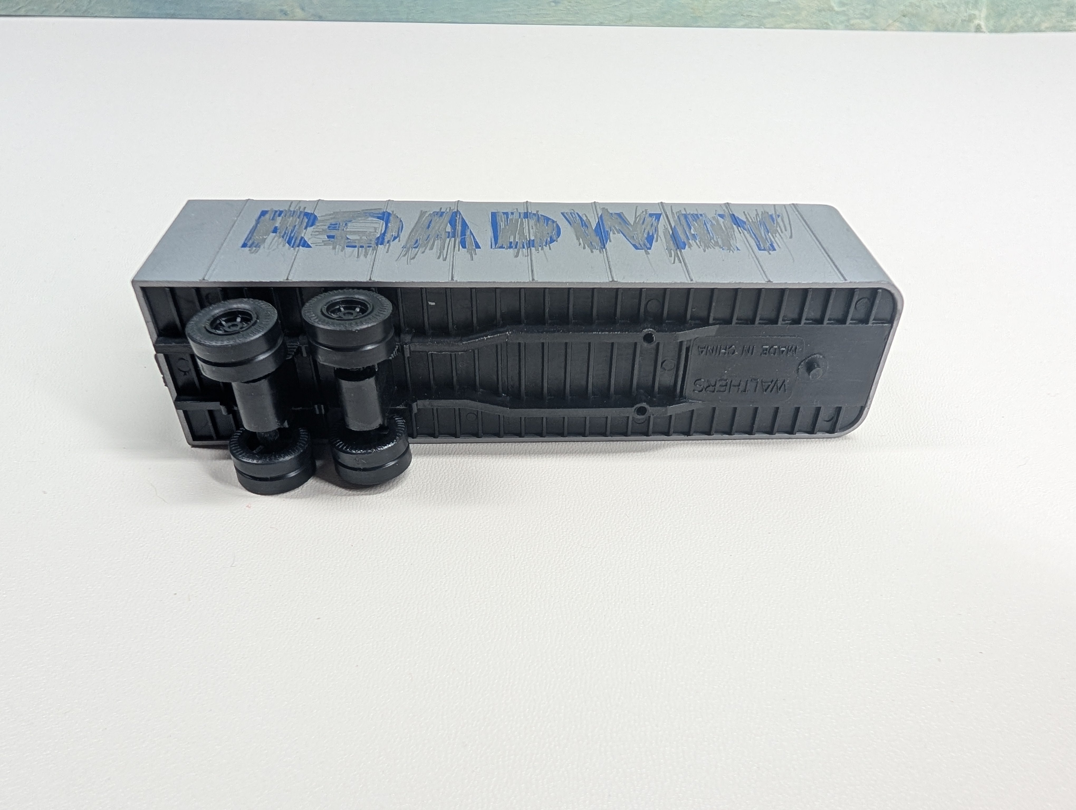 USED Walthers HO Scale 32' Trailer Roadway Custom Scratch Out
