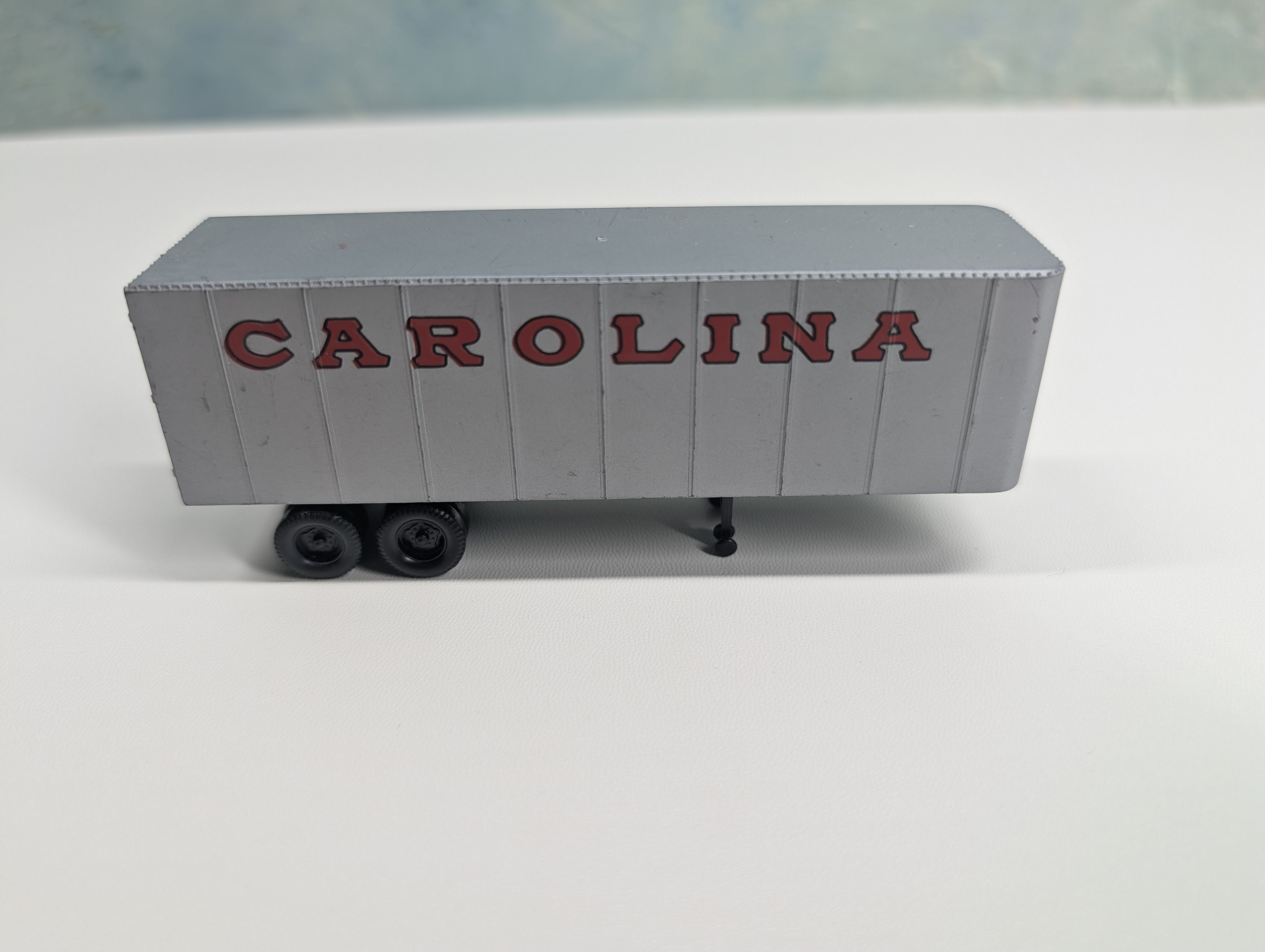 USED Walthers HO Scale 32' Trailer Carolina