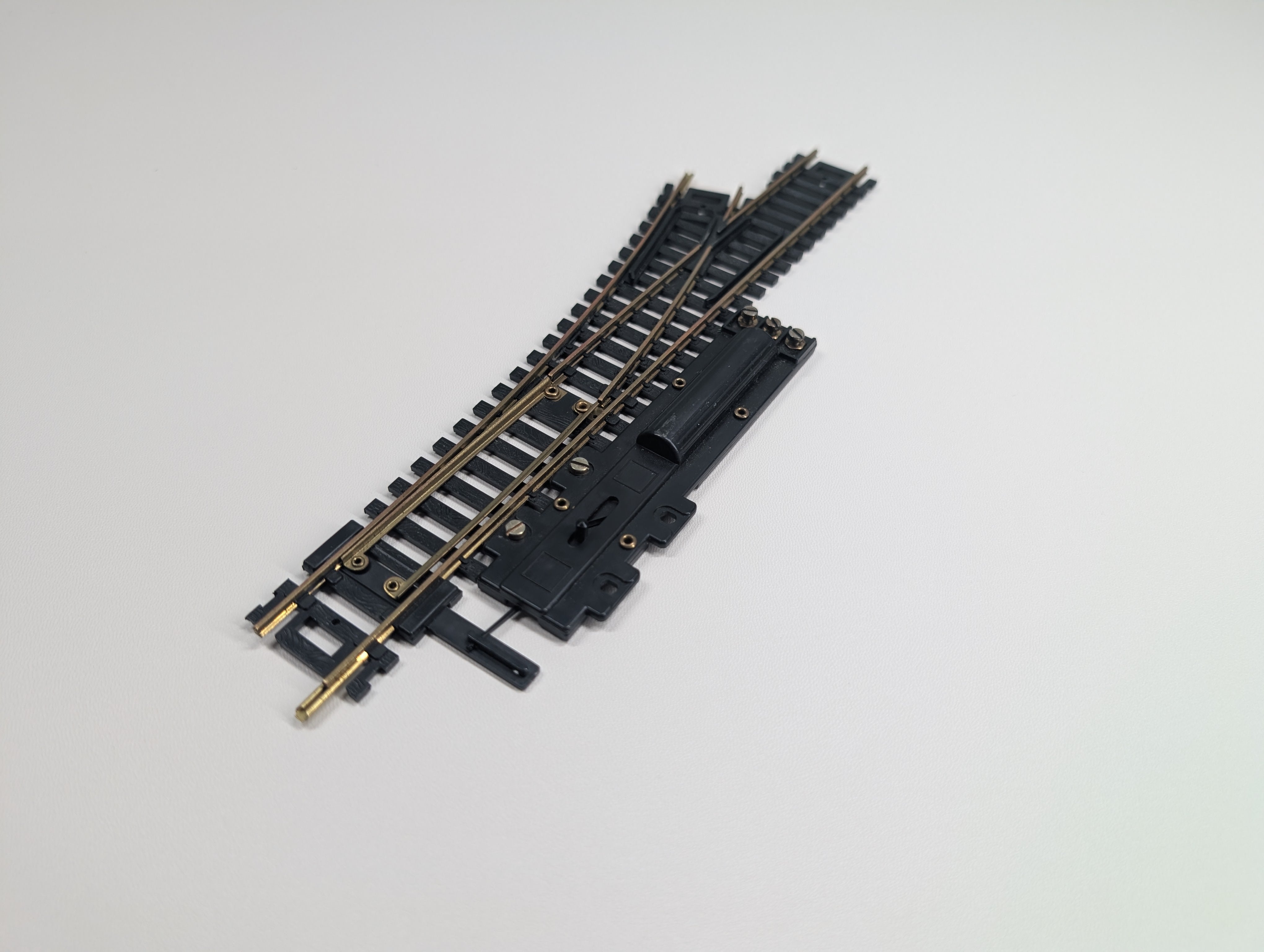 USED AHM HO Scale Left Switch Code 100 Brass Track