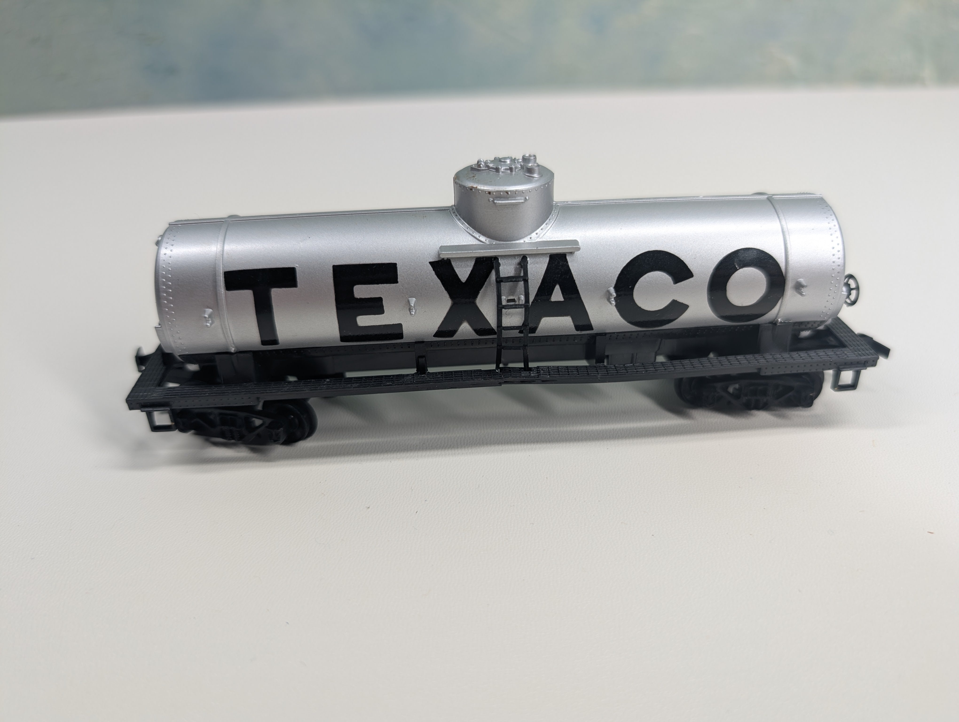 USED Tyco HO Scale Single Dome Tank Car Texaco