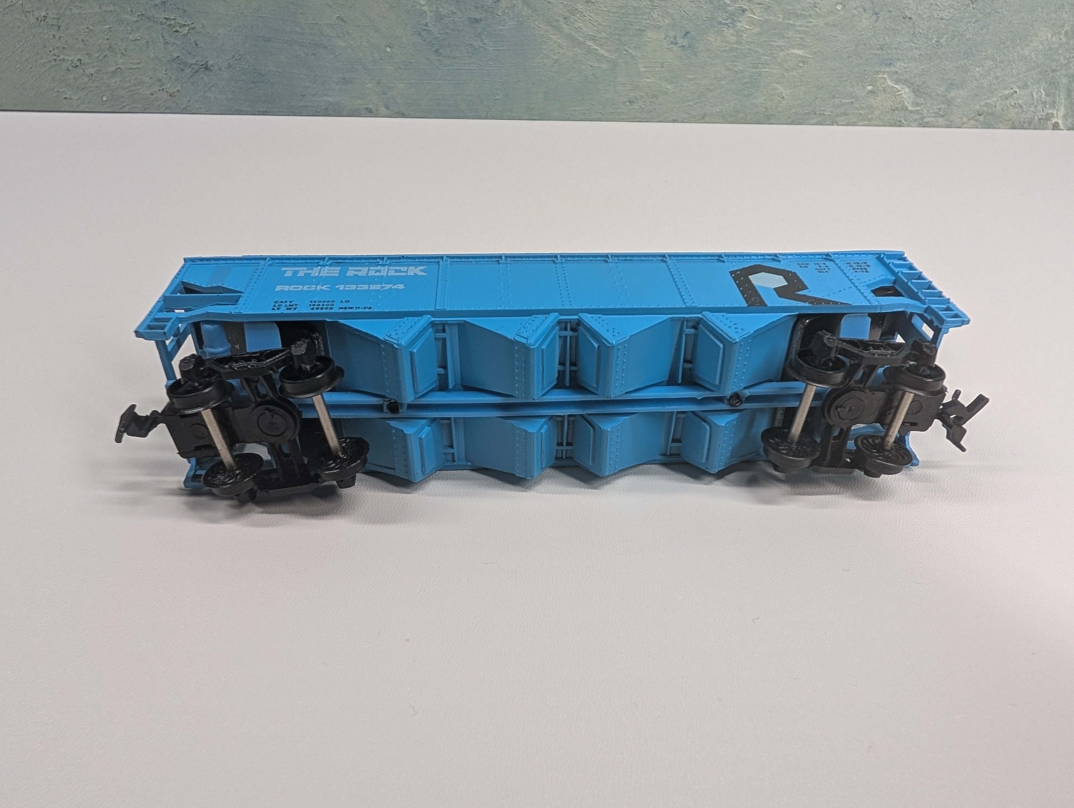 USED Bachmann HO Scale Open Hopper Rock #133274