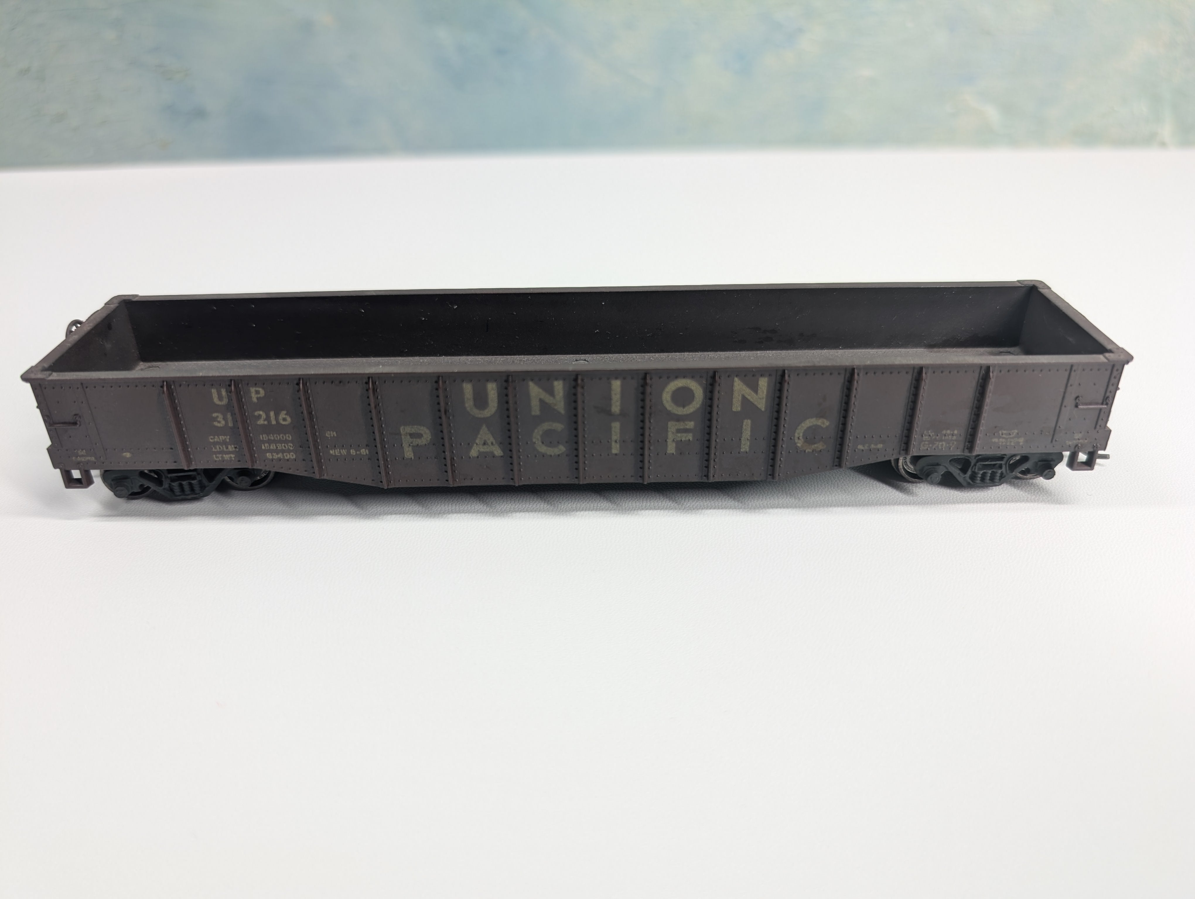 USED Athearn HO Scale 50' OB Gondola Union Pacific UP #31216 Weathered