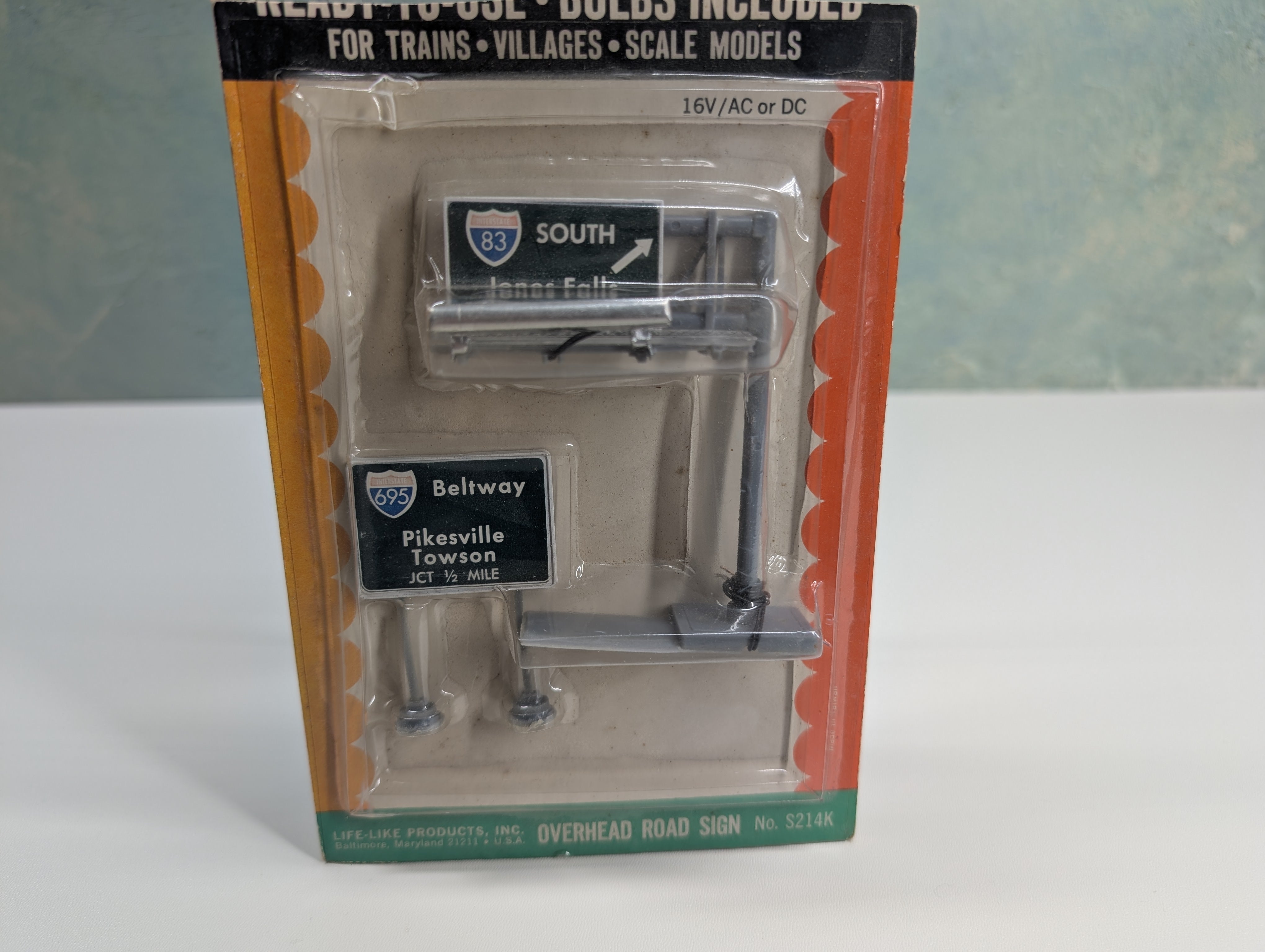 Life-Like S214K HO Scale Overhead Road Sign, Highway Sign