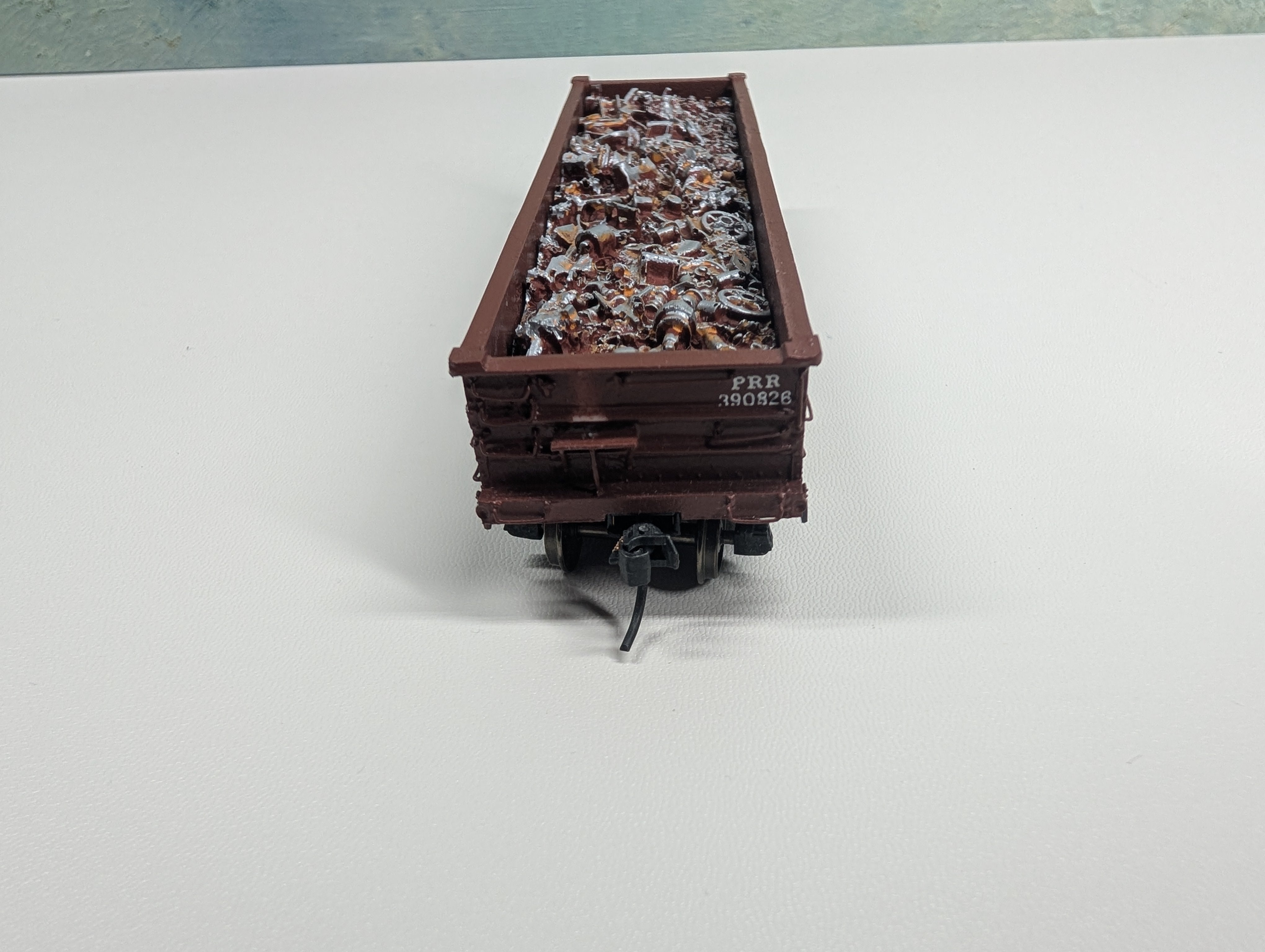 USED Funaro & Camerlengo HO Scale 38' Steel Gondola, Resin Pennsylvania PRR #390826 w/ Scrap Load