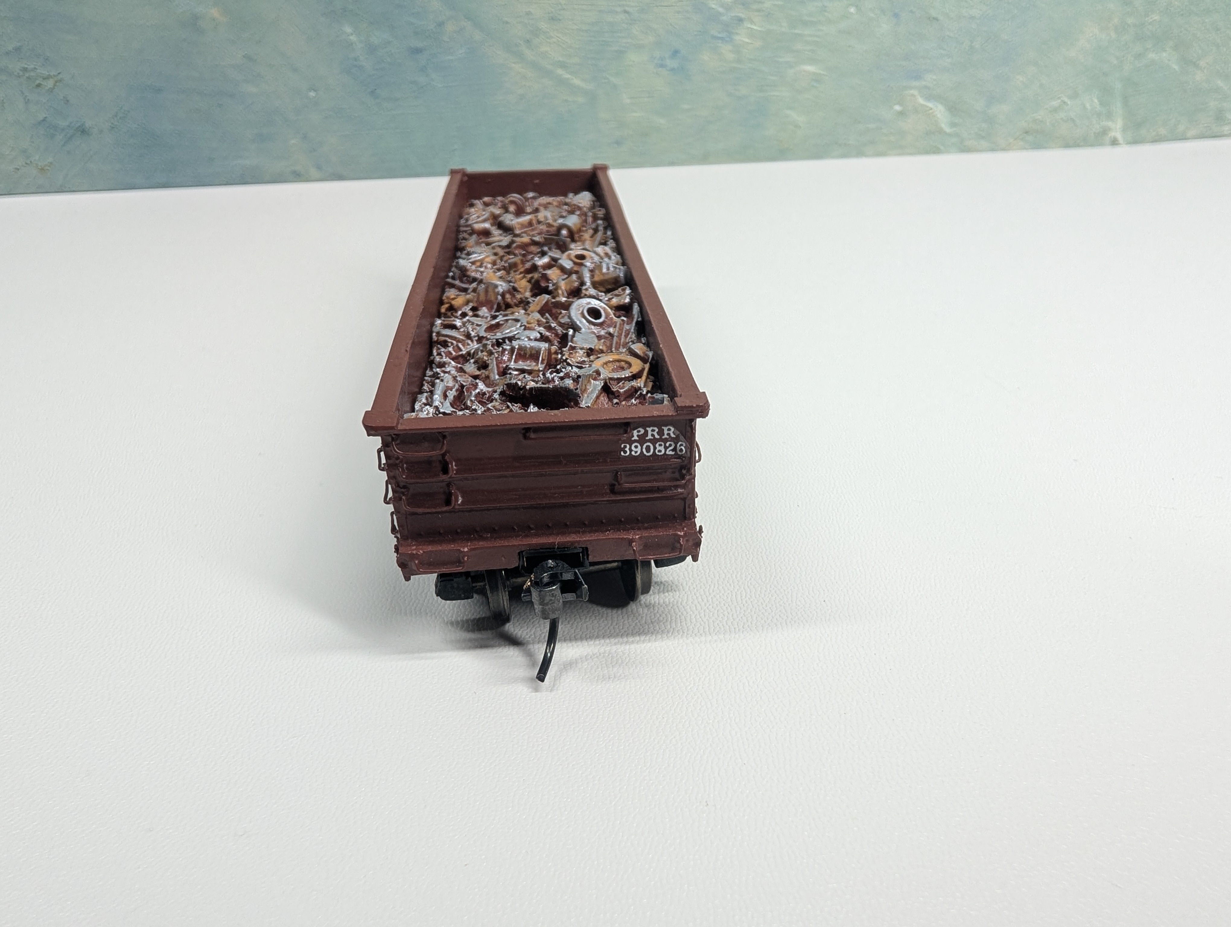 USED Funaro & Camerlengo HO Scale 38' Steel Gondola, Resin Pennsylvania PRR #390826 w/ Scrap Load