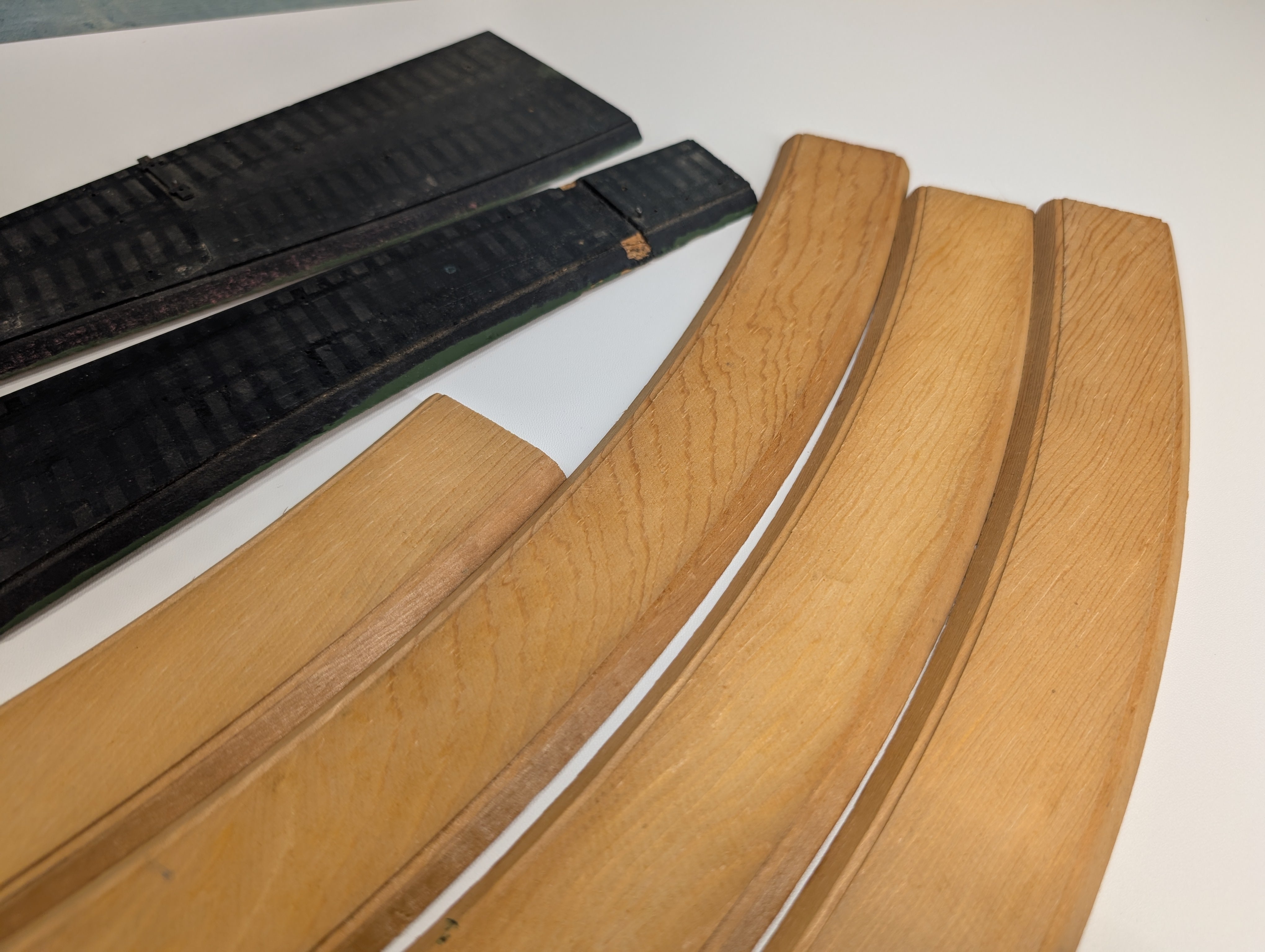 USED TRU SCALE HO Scale Plain Roadbed For 20" Radius Curves & #6 Switches (6 pcs)