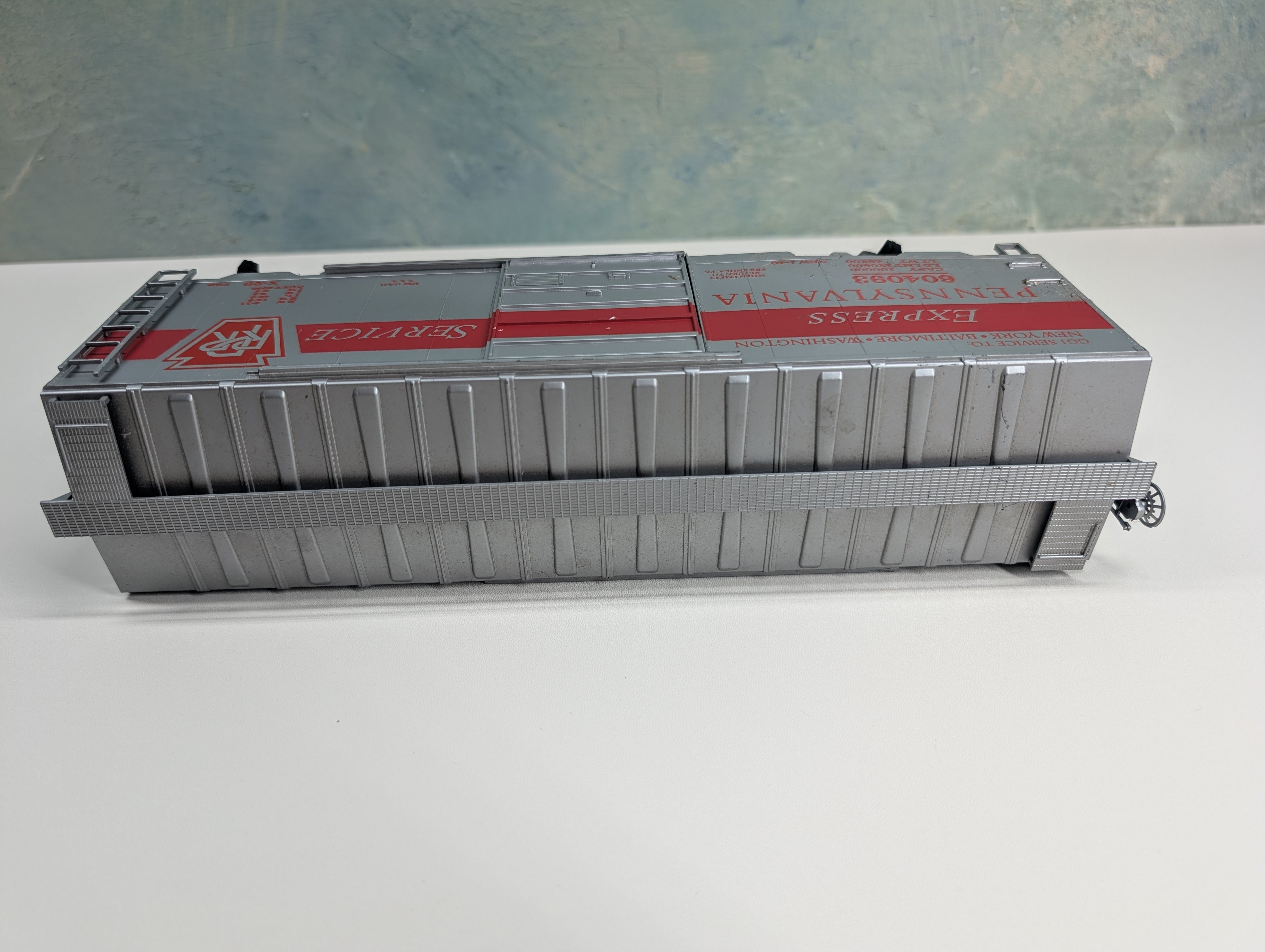 USED Weaver O 40' Box Car Pennsylvania #604093 RGS Limited Edition