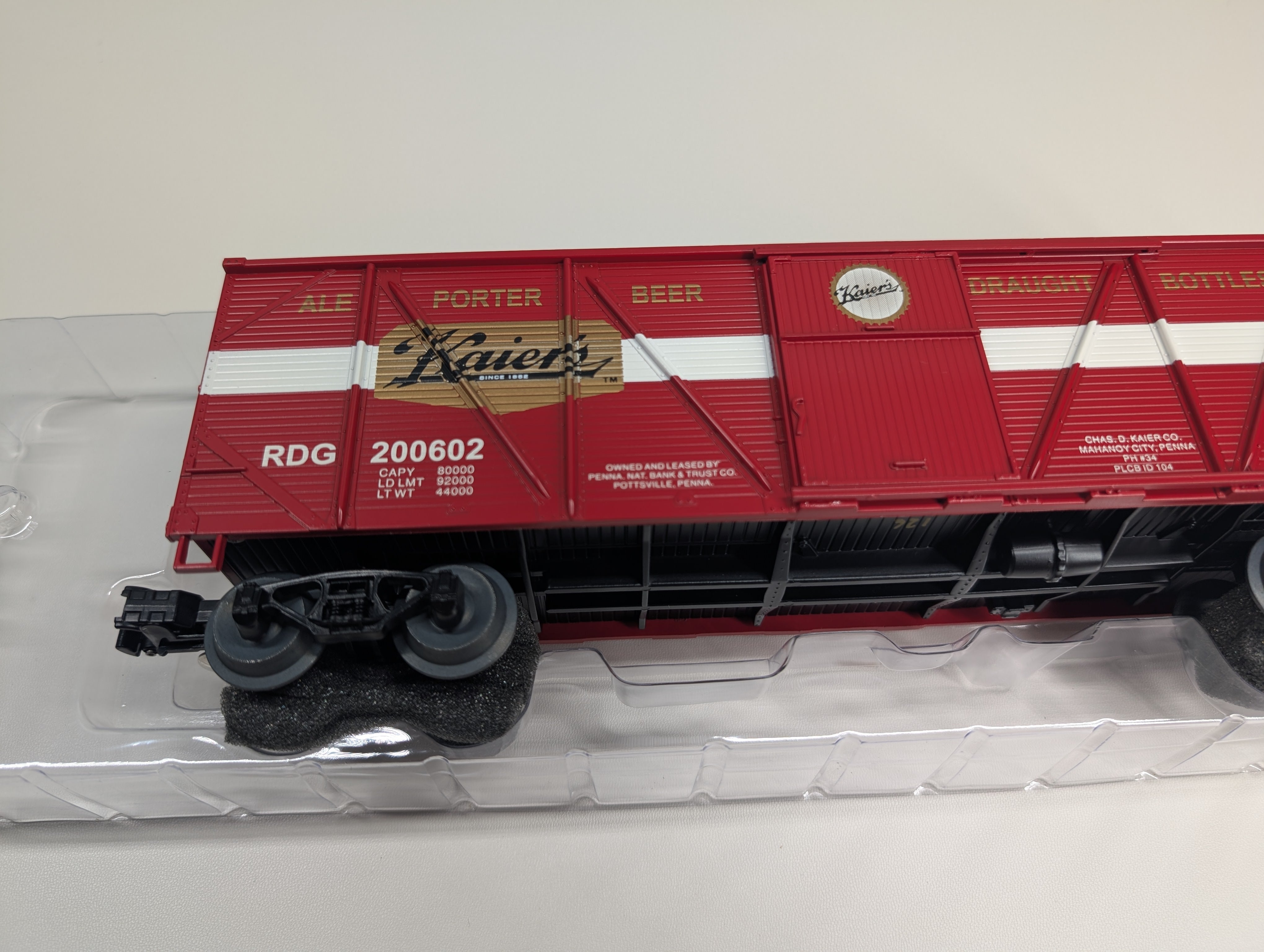 USED Weaver O Outside Braced Box Car Kaier's Beer RDG #200602