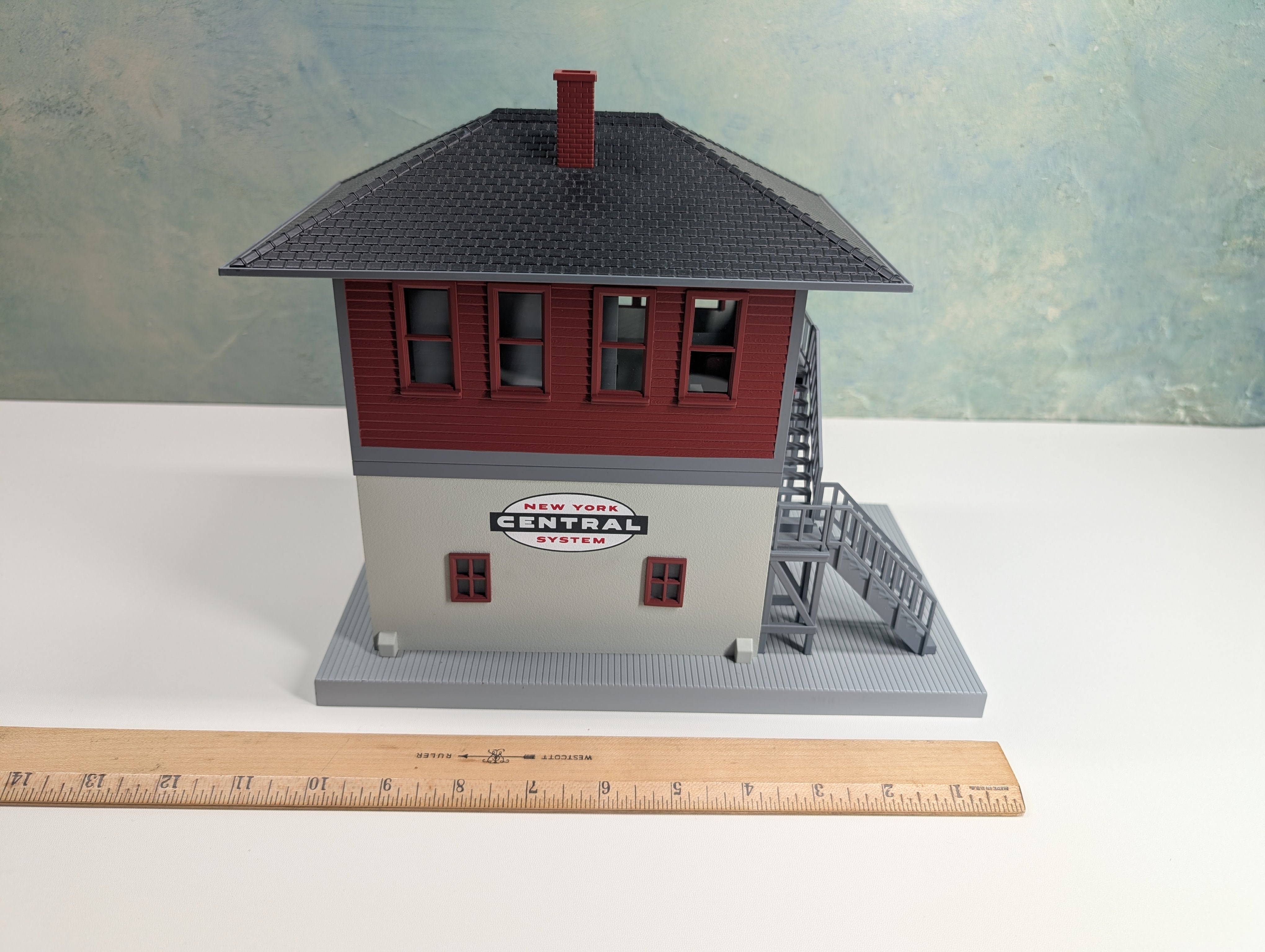 USED MTH O New York Central Switch Tower, Lights Up