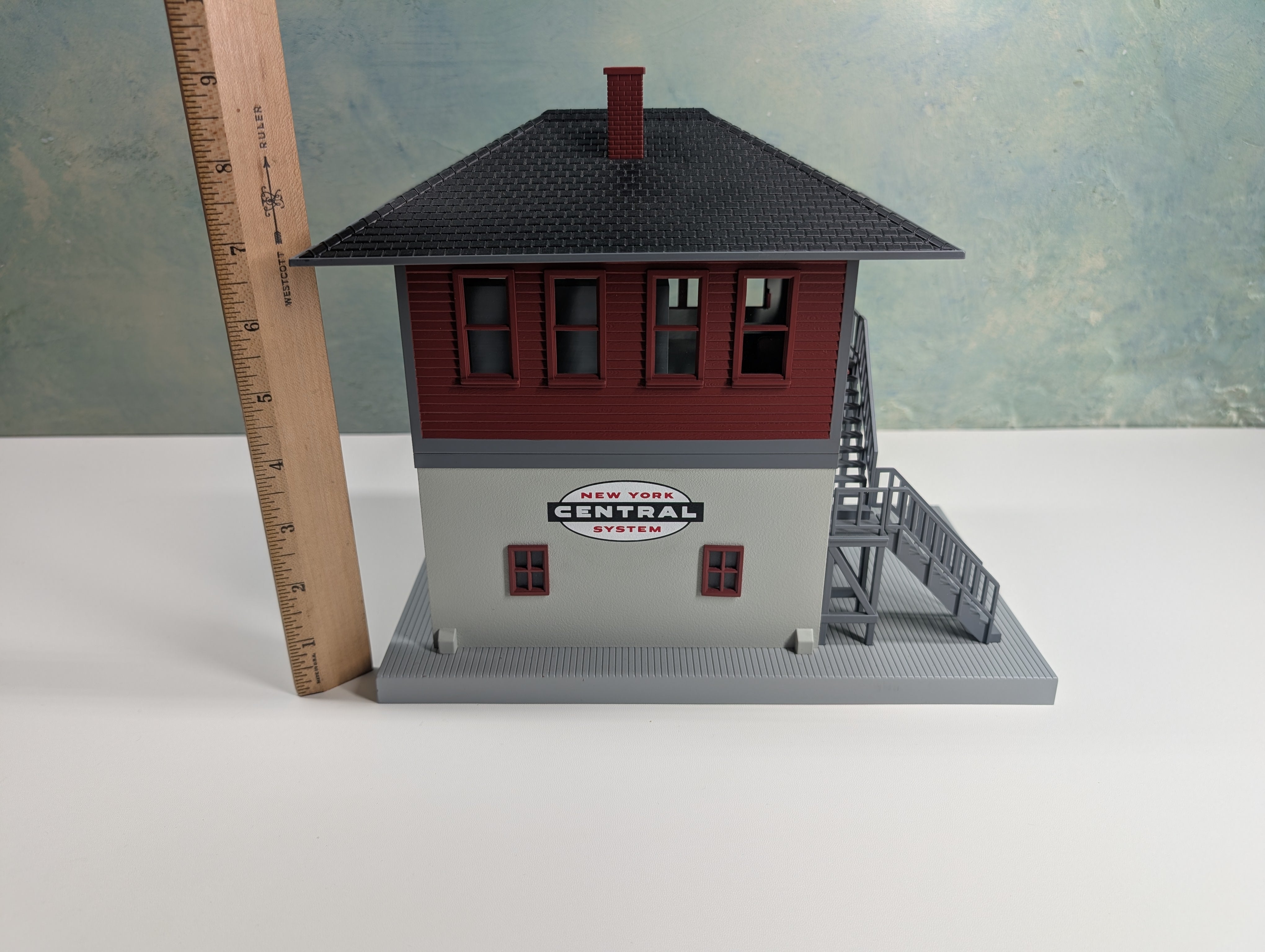 USED MTH O New York Central Switch Tower, Lights Up