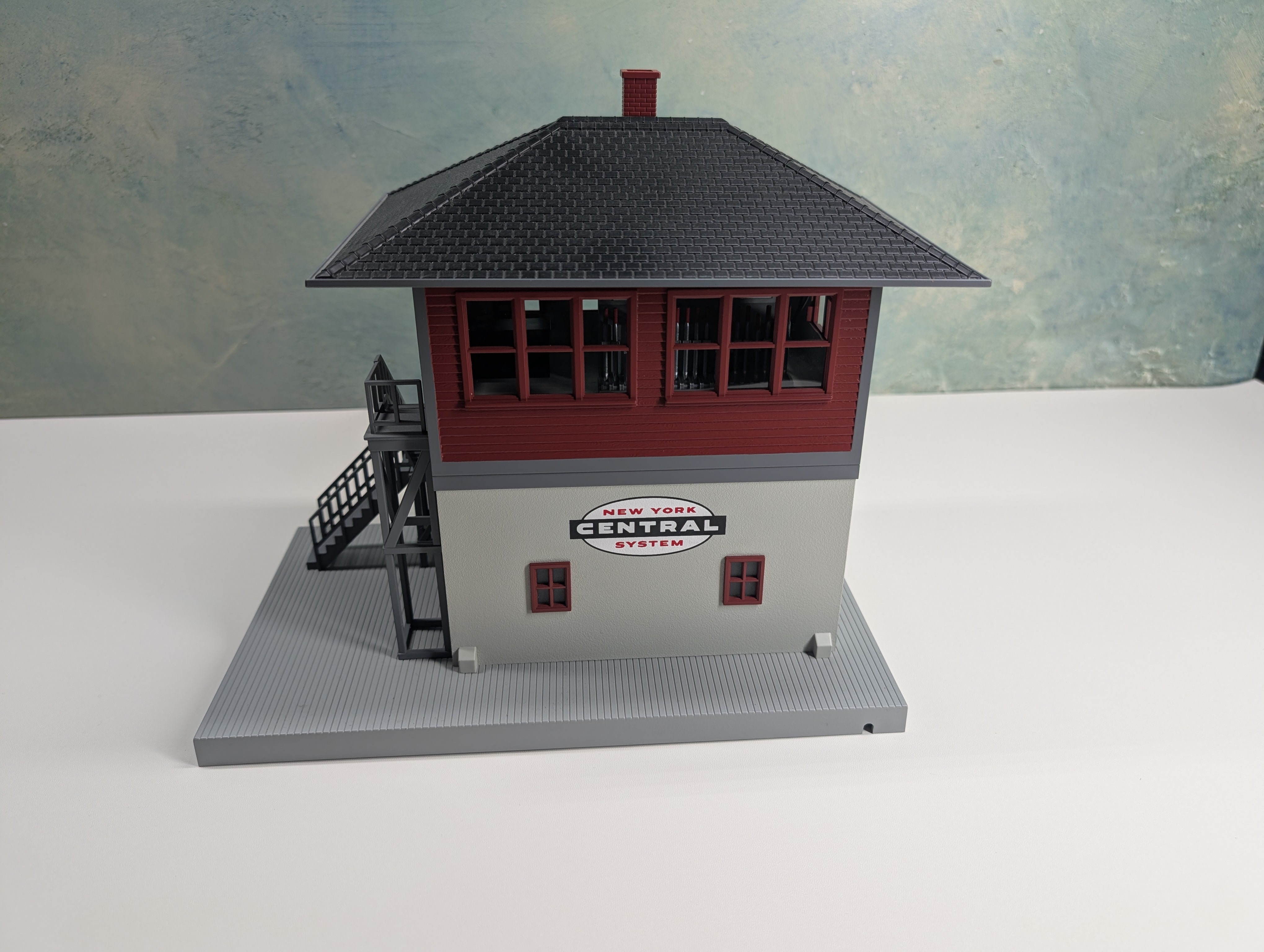USED MTH O New York Central Switch Tower, Lights Up