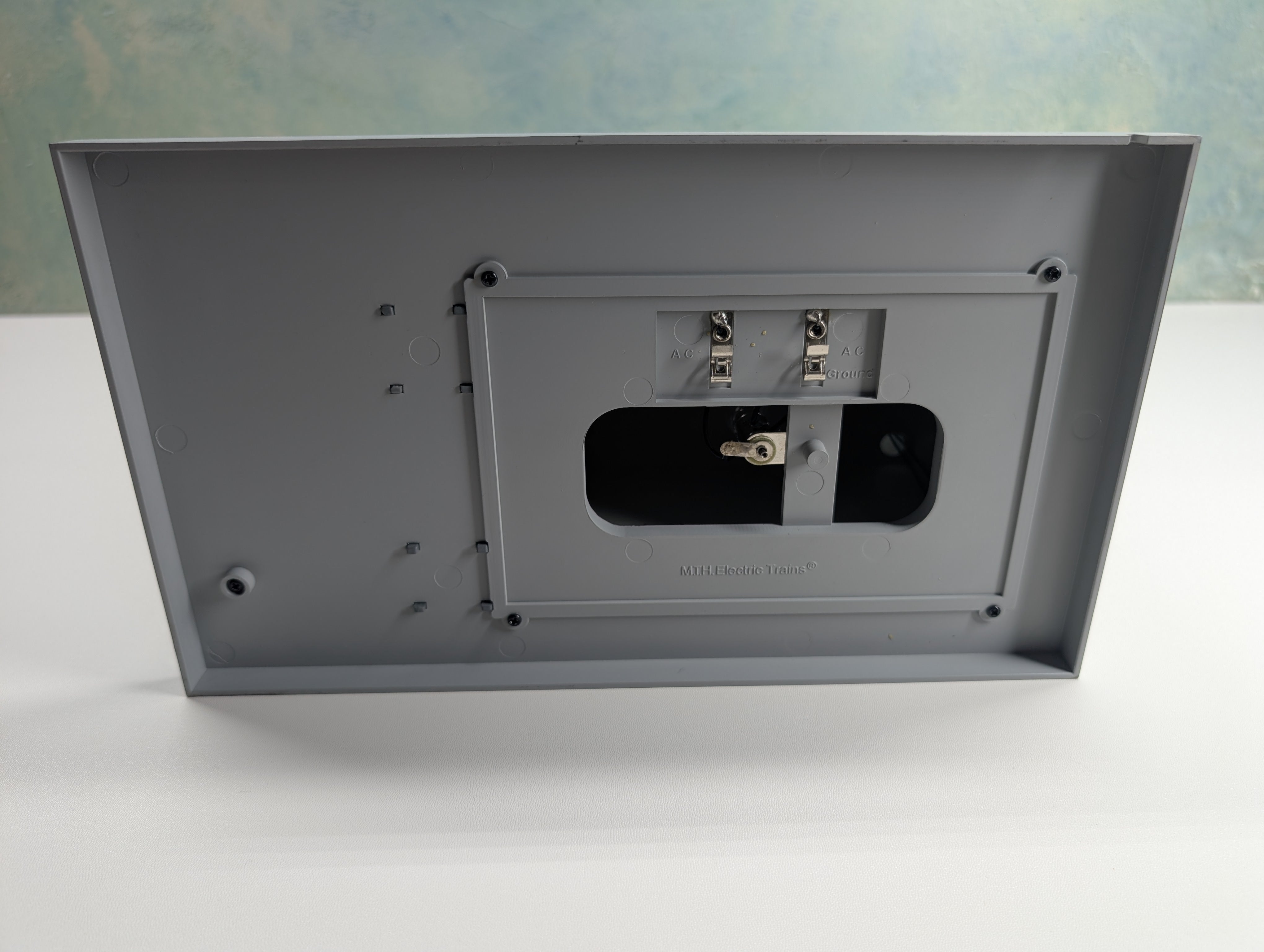 USED MTH O New York Central Switch Tower, Lights Up