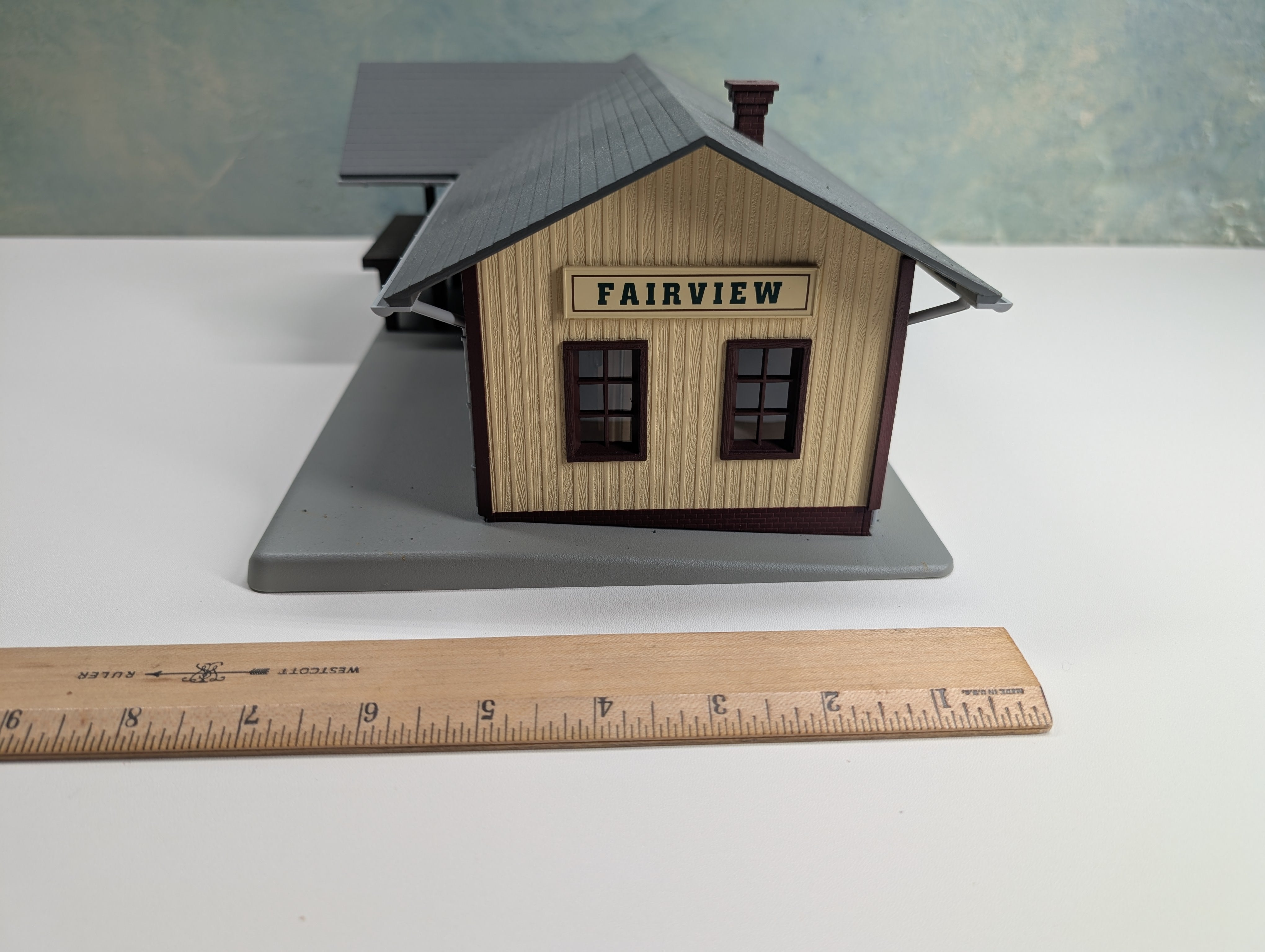 USED MTH Rail King 30-90032 O Fairview Train Depot