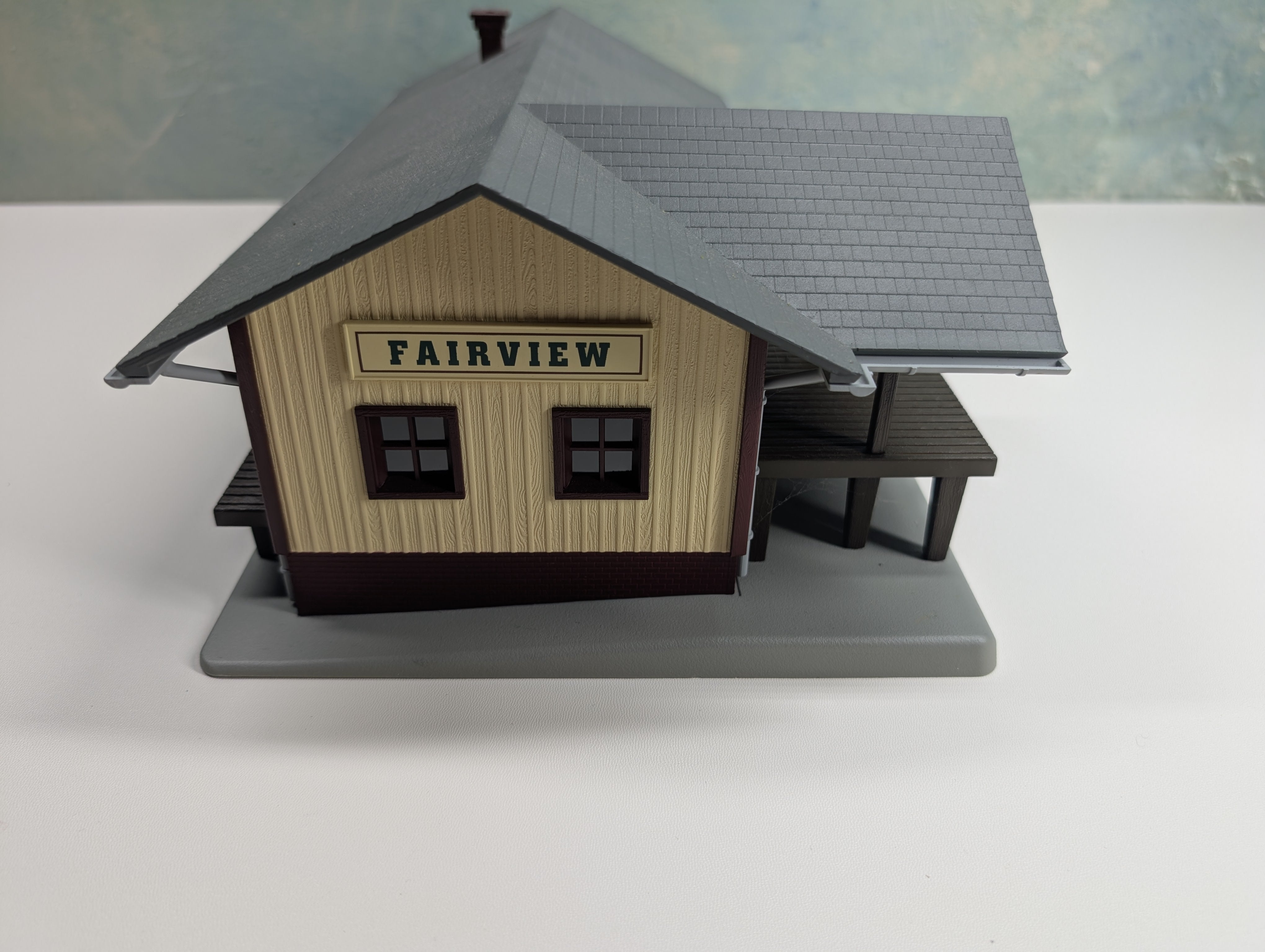 USED MTH Rail King 30-90032 O Fairview Train Depot