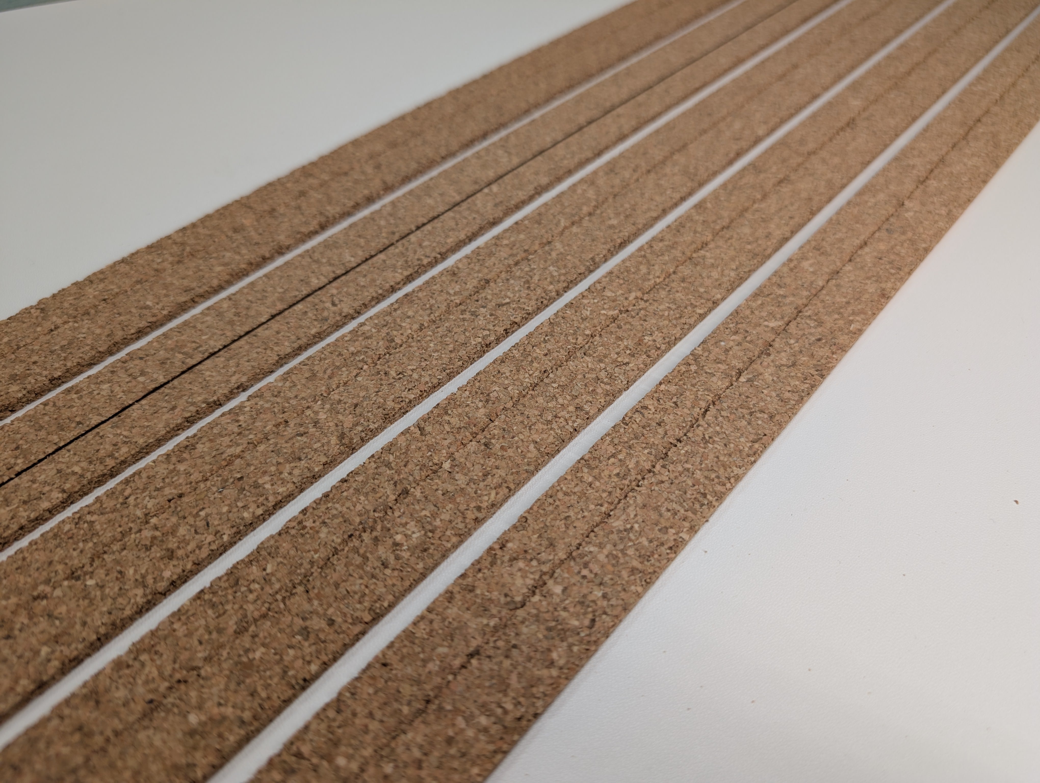 Atlas 70000250 N Scale Cork Roadbed, 3' Long (5 pcs)