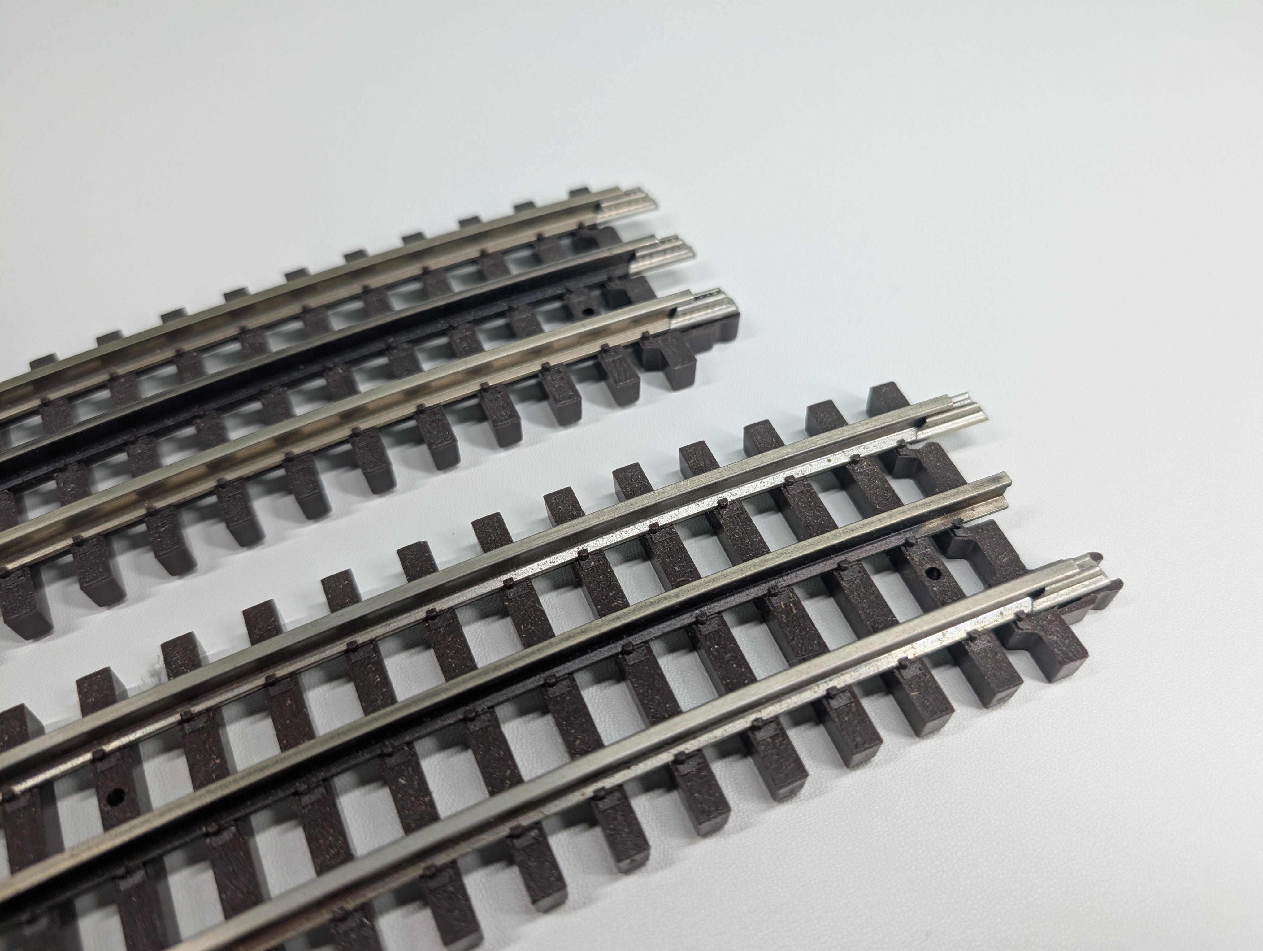 USED Atlas 6062 O 1 O72 Curve Piece of Track and A Smaller Piece (2 pcs)