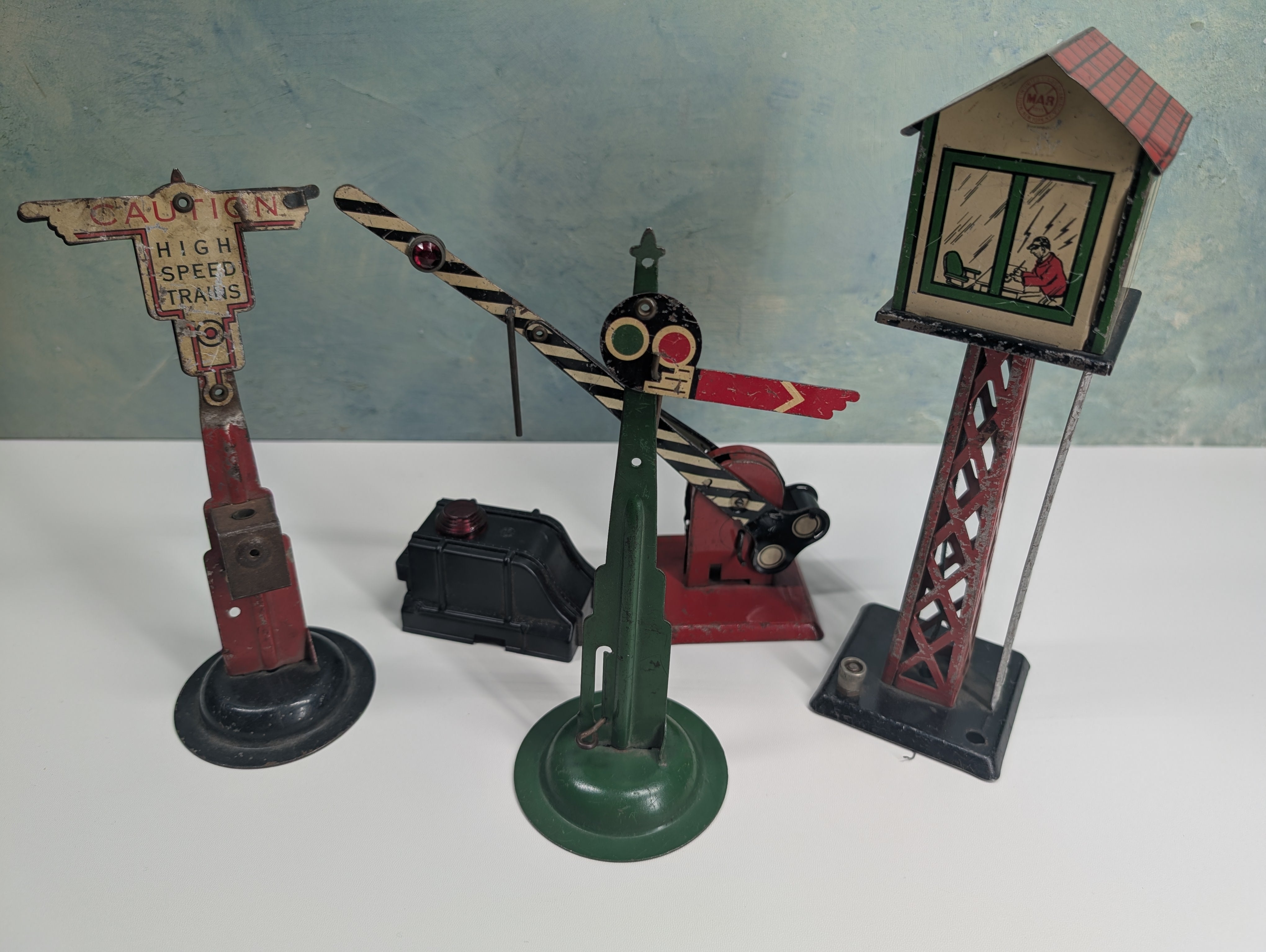 USED Marx O Semaphore Signal, Crossing Gate, Caution High Speed Trains Sign, Switchman Tower, Pre-War, Vintage