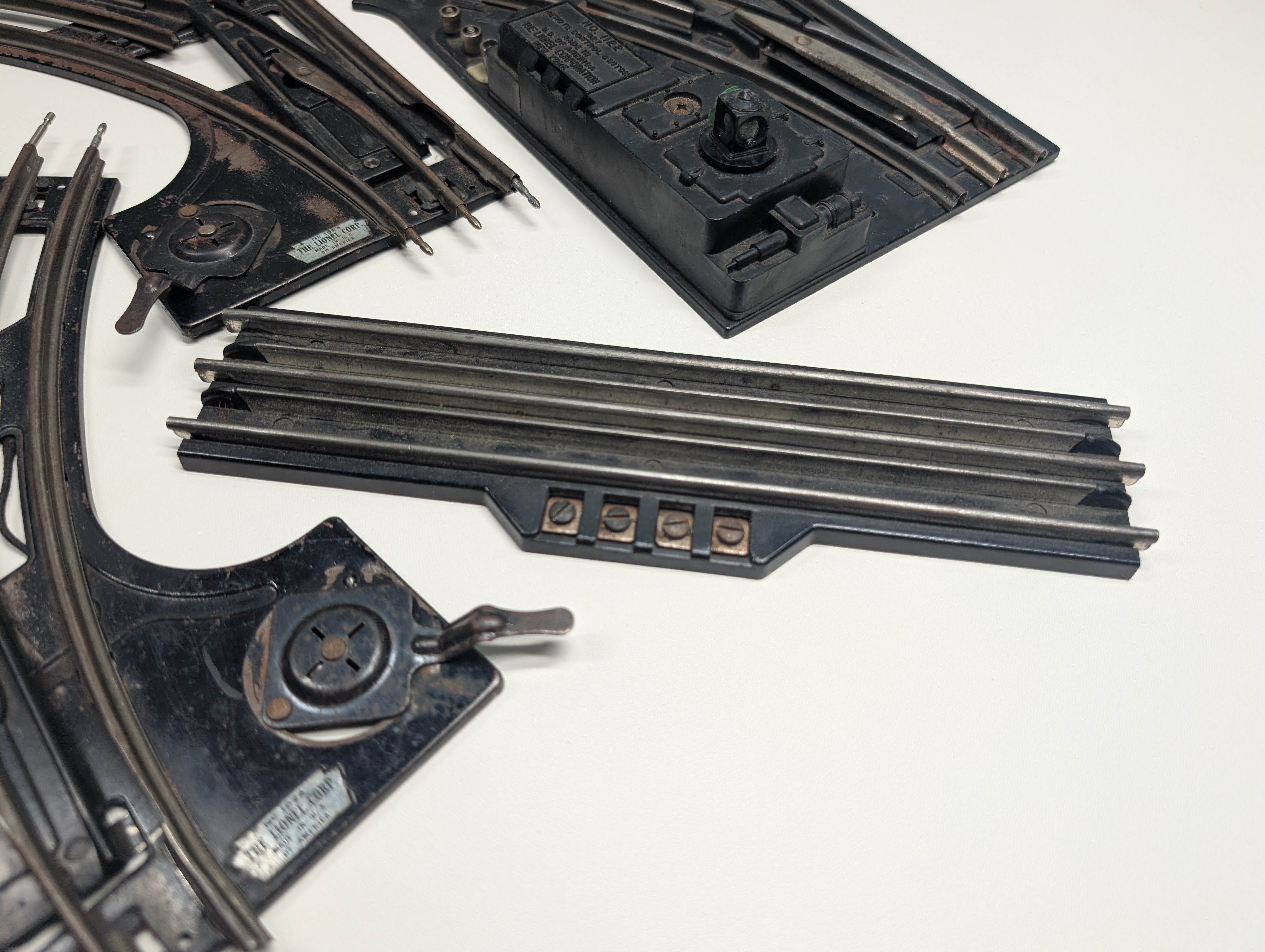 USED Lionel O Various O27 Track Sections, Crossings & Switches